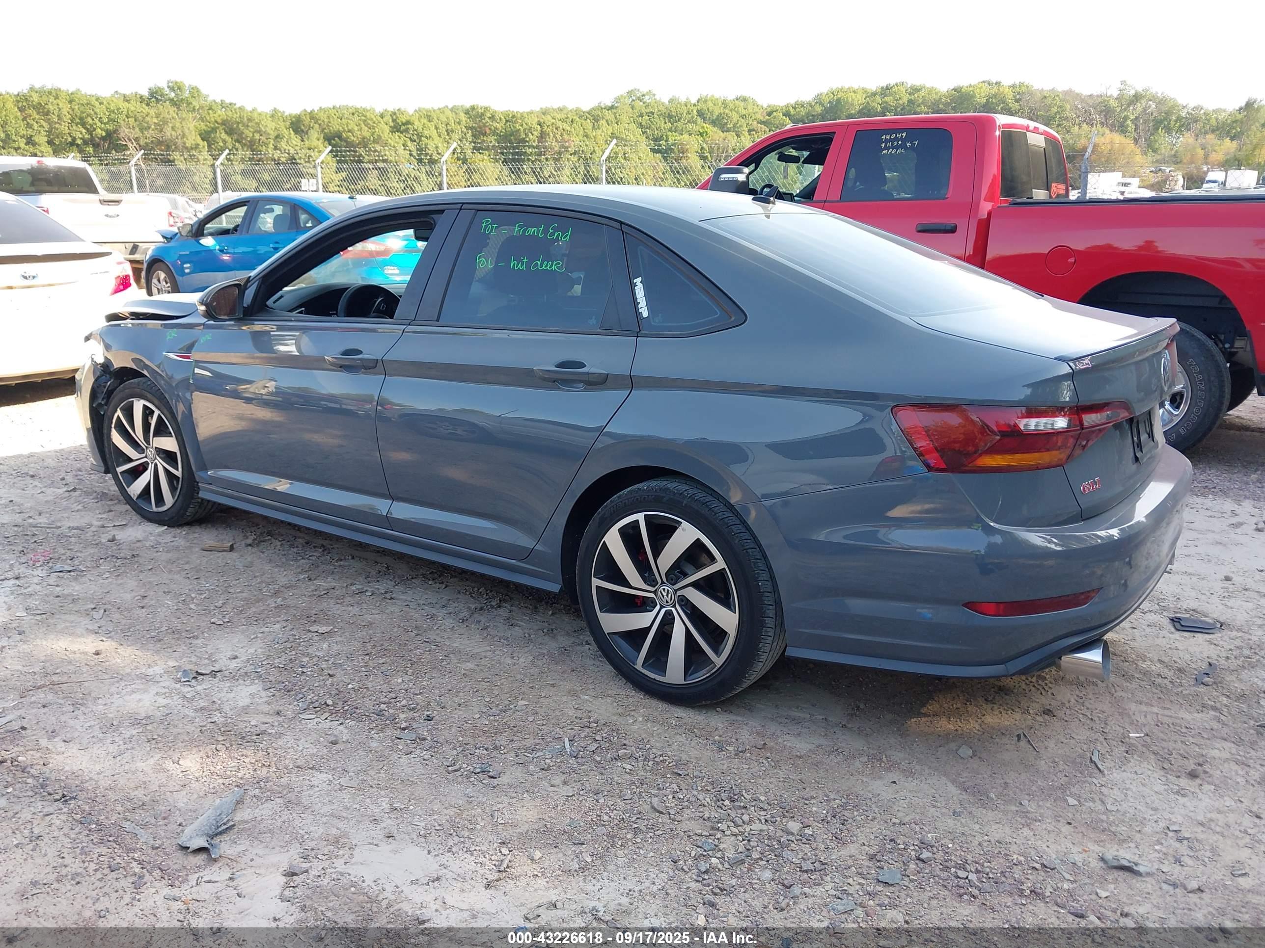 VOLKSWAGEN JETTA image 3