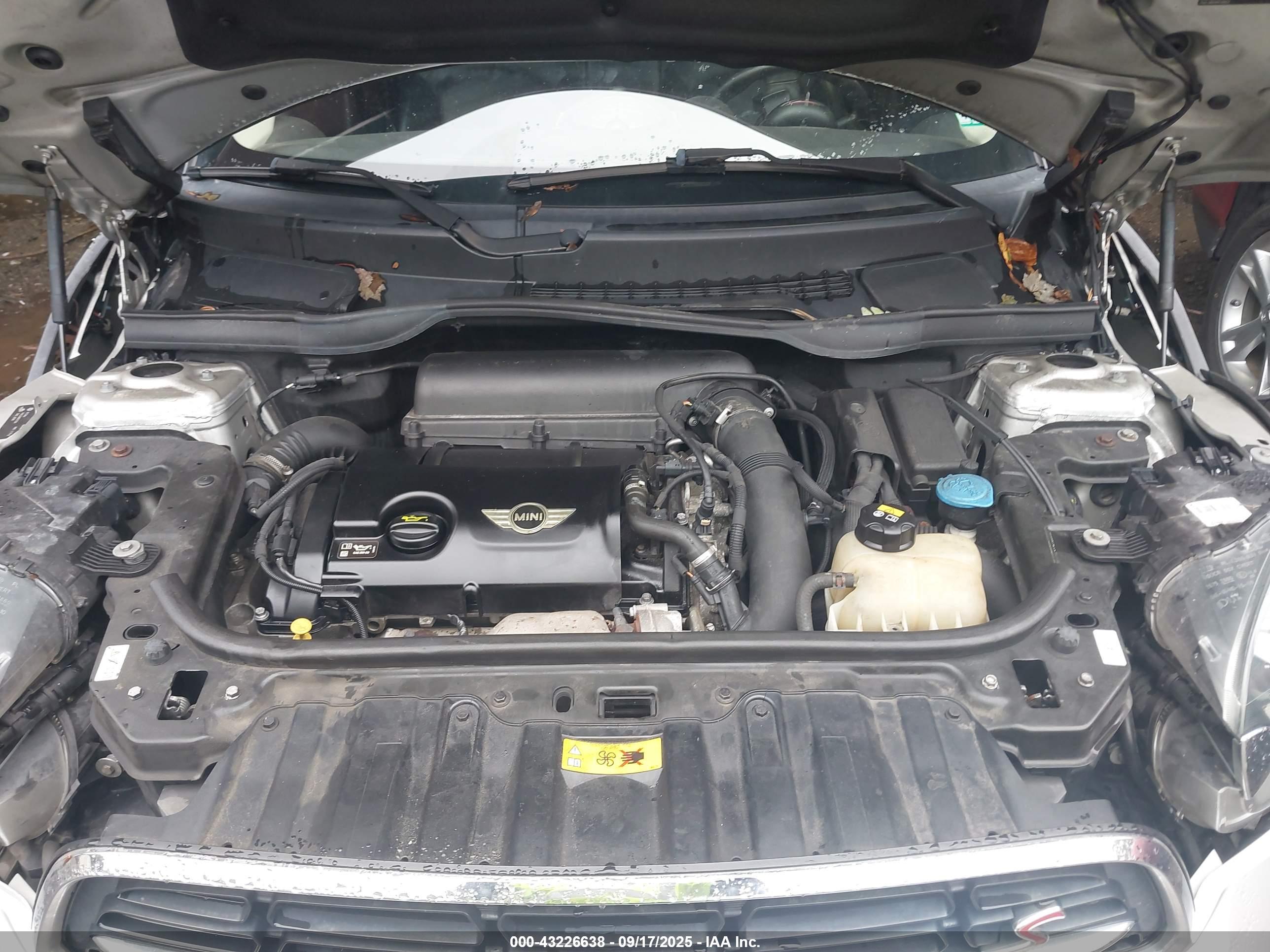MINI COUNTRYMAN image 10