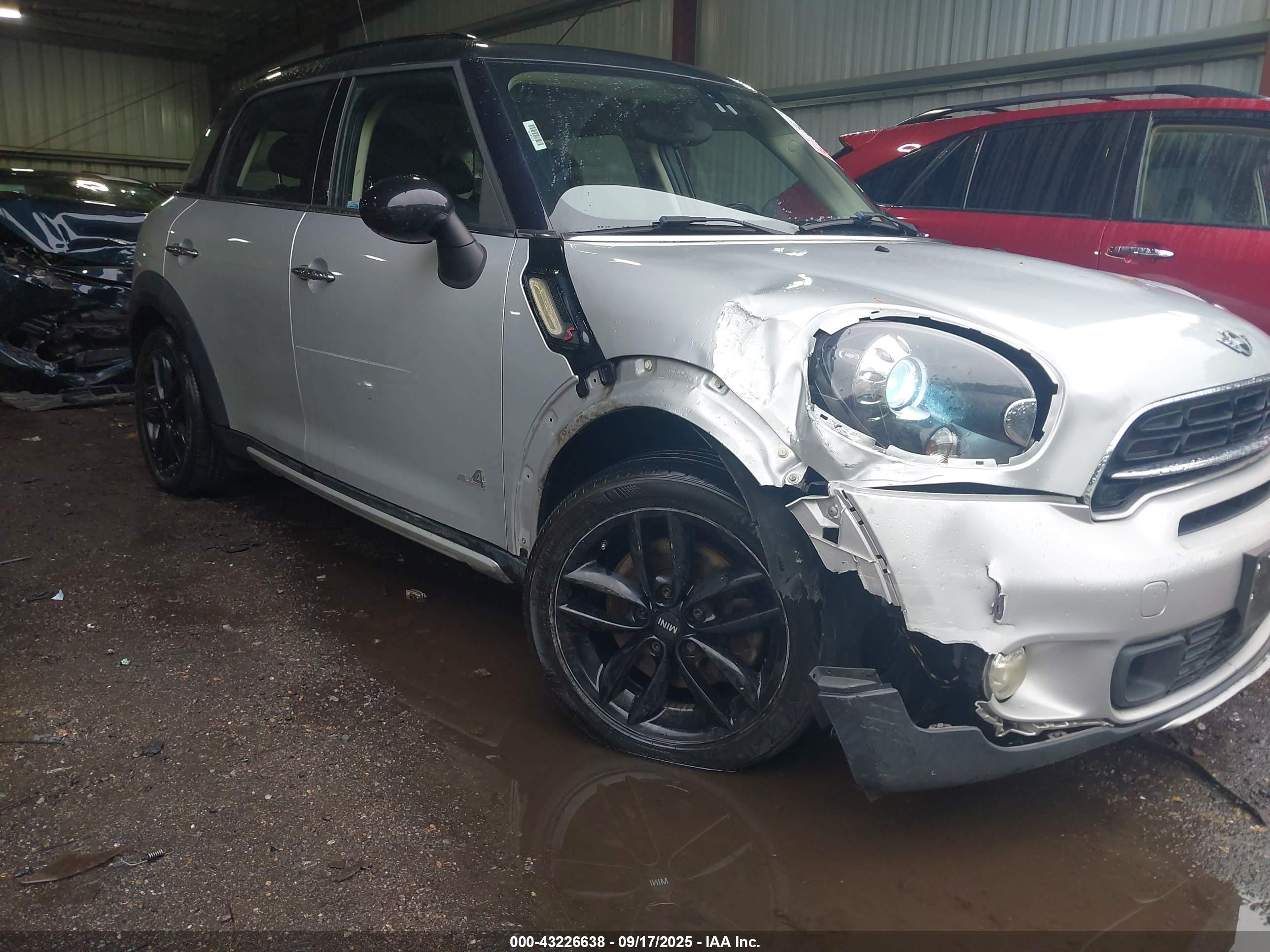 MINI COUNTRYMAN image 6