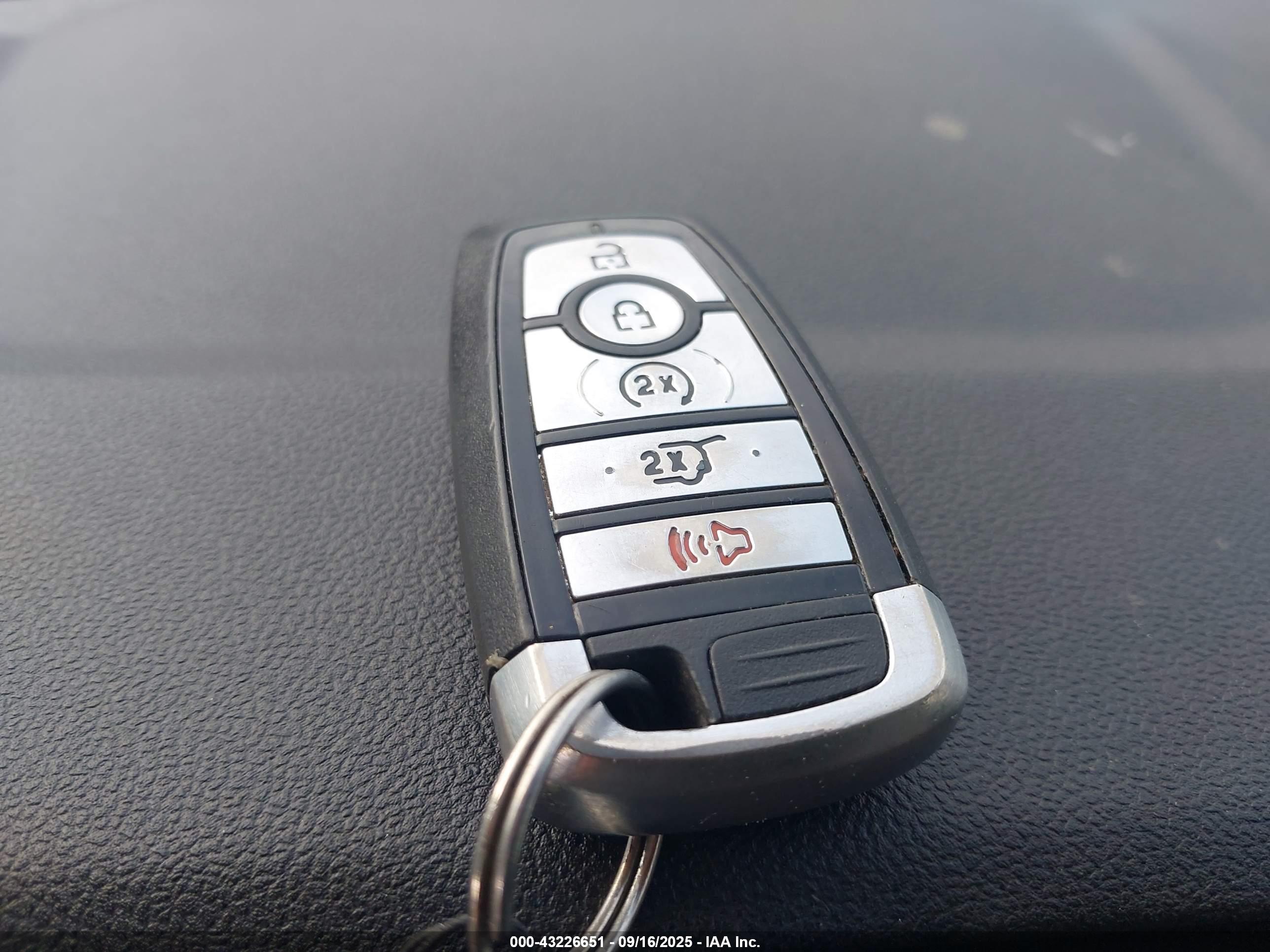 FORD ESCAPE image 11