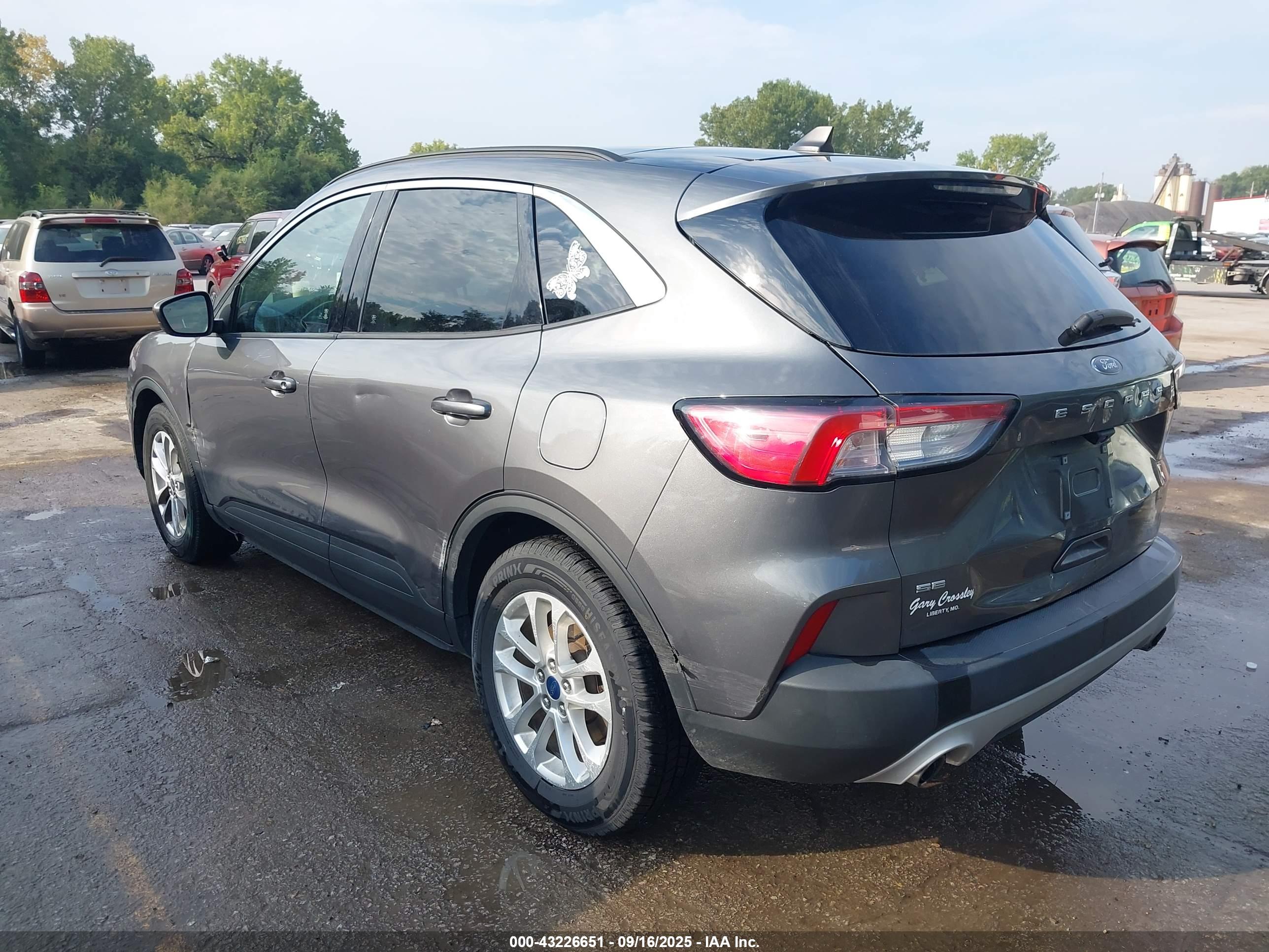 FORD ESCAPE image 3