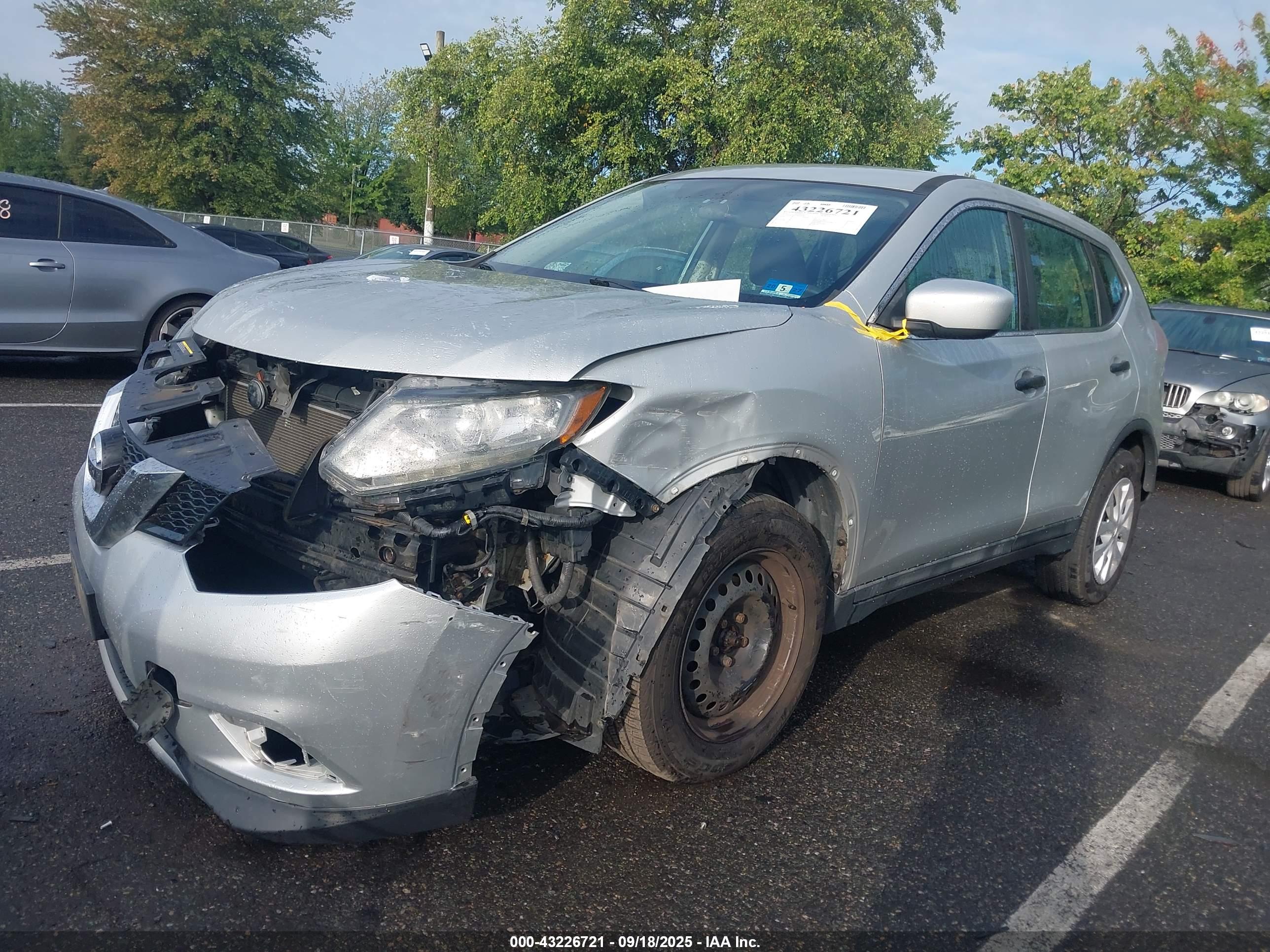 NISSAN ROGUE image 2