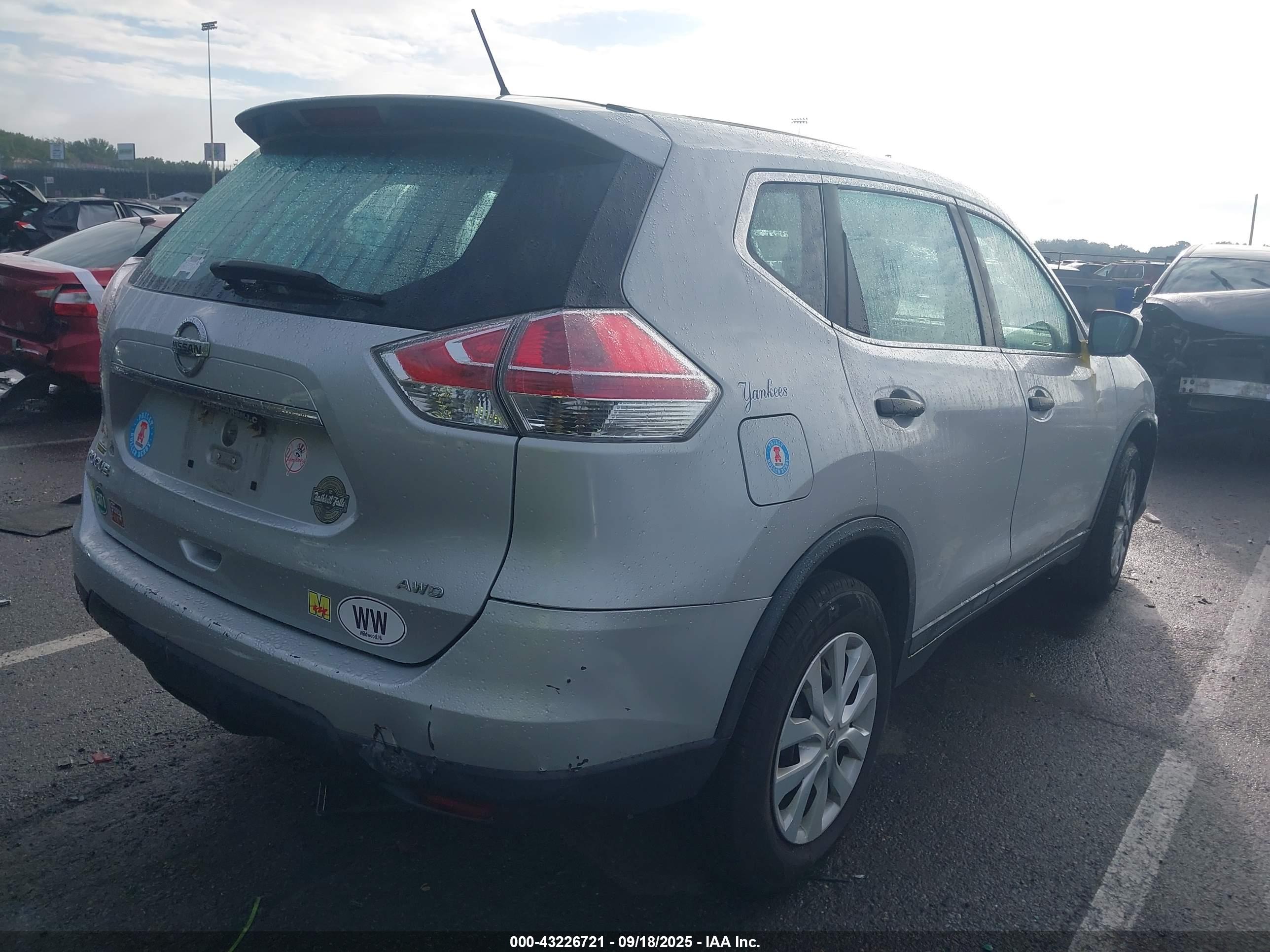 NISSAN ROGUE image 4