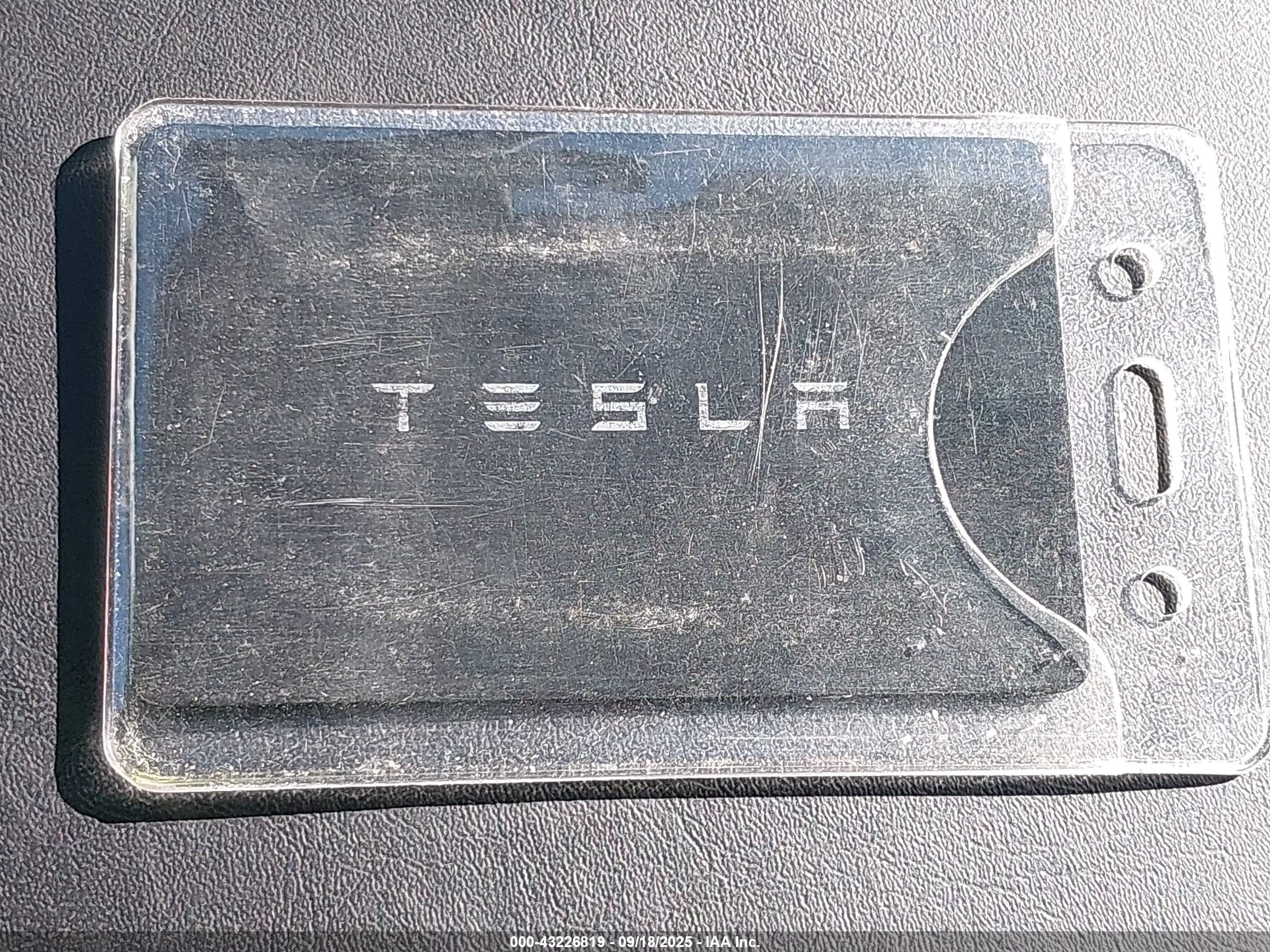 TESLA MODEL image 11