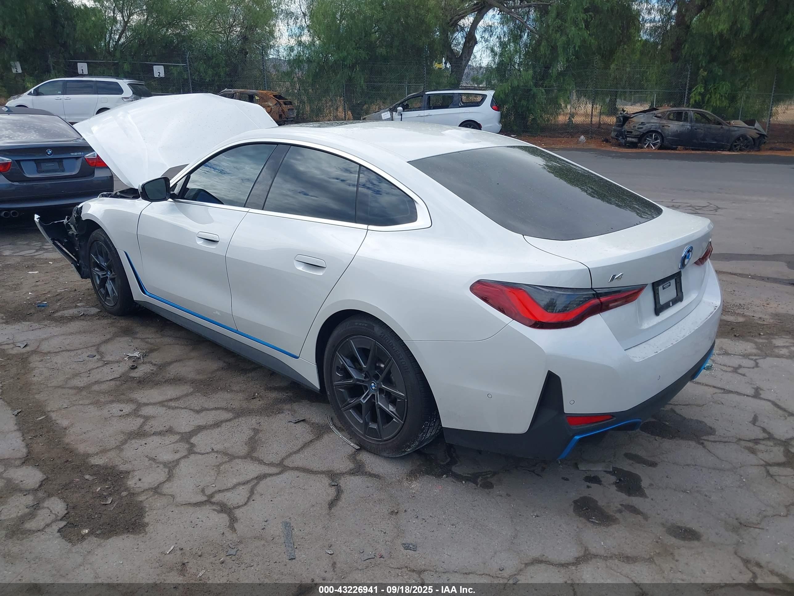 BMW I4 image 3
