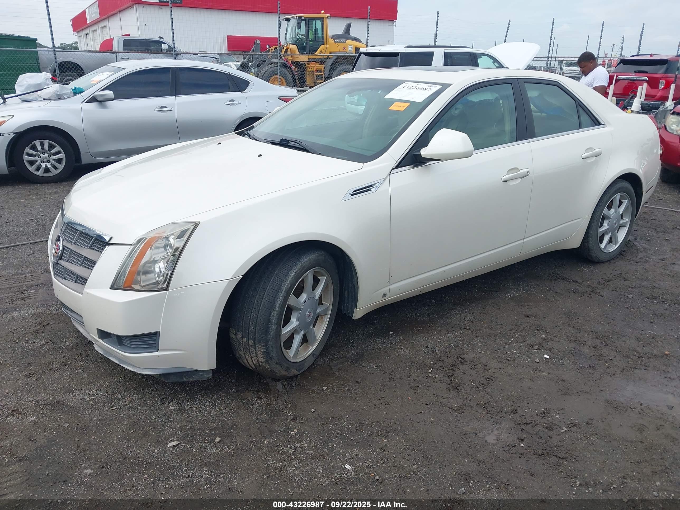 CADILLAC CTS image 2