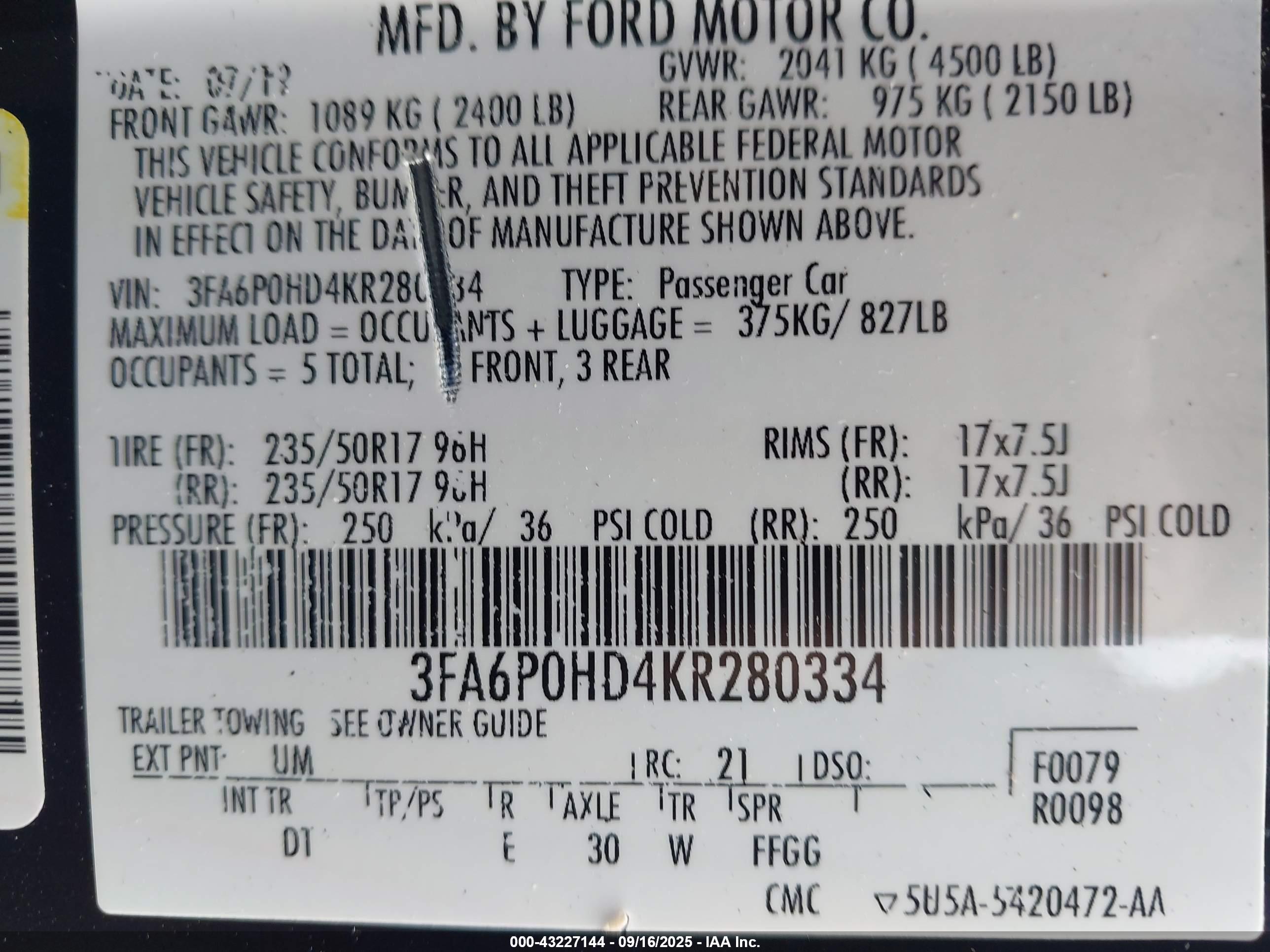 FORD FUSION image 9
