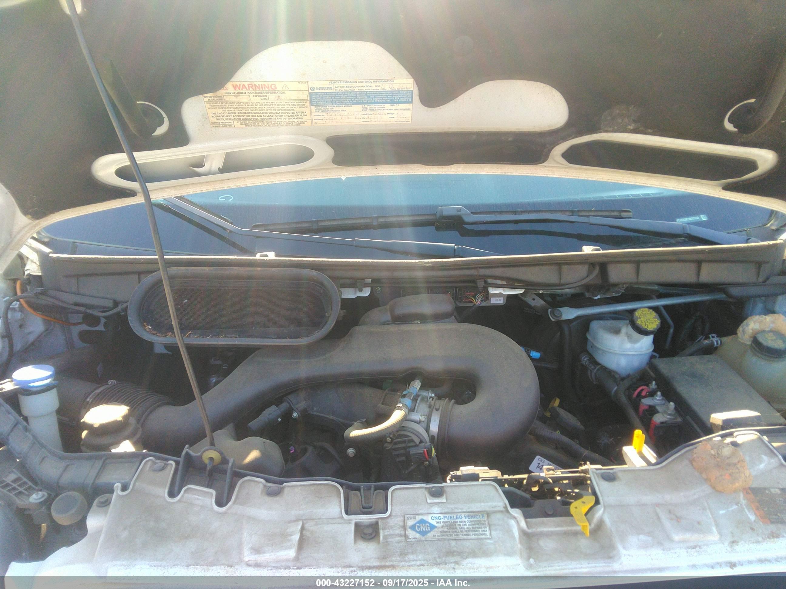 FORD TRANSIT-250 image 10