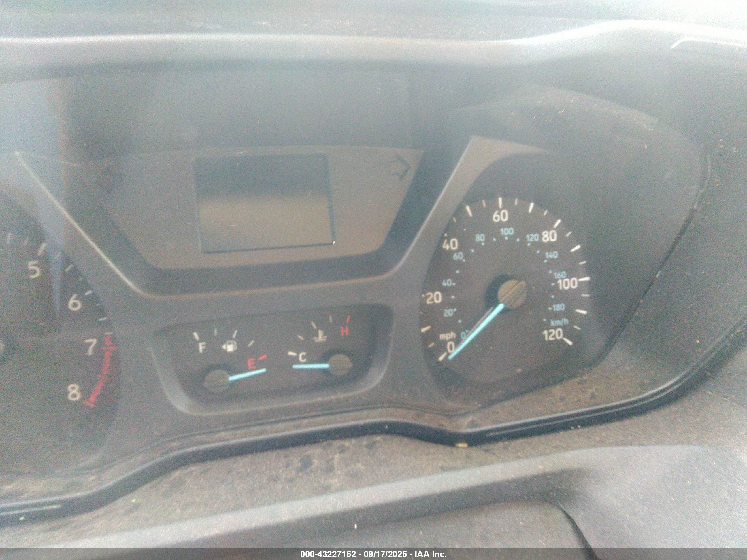 FORD TRANSIT-250 image 7
