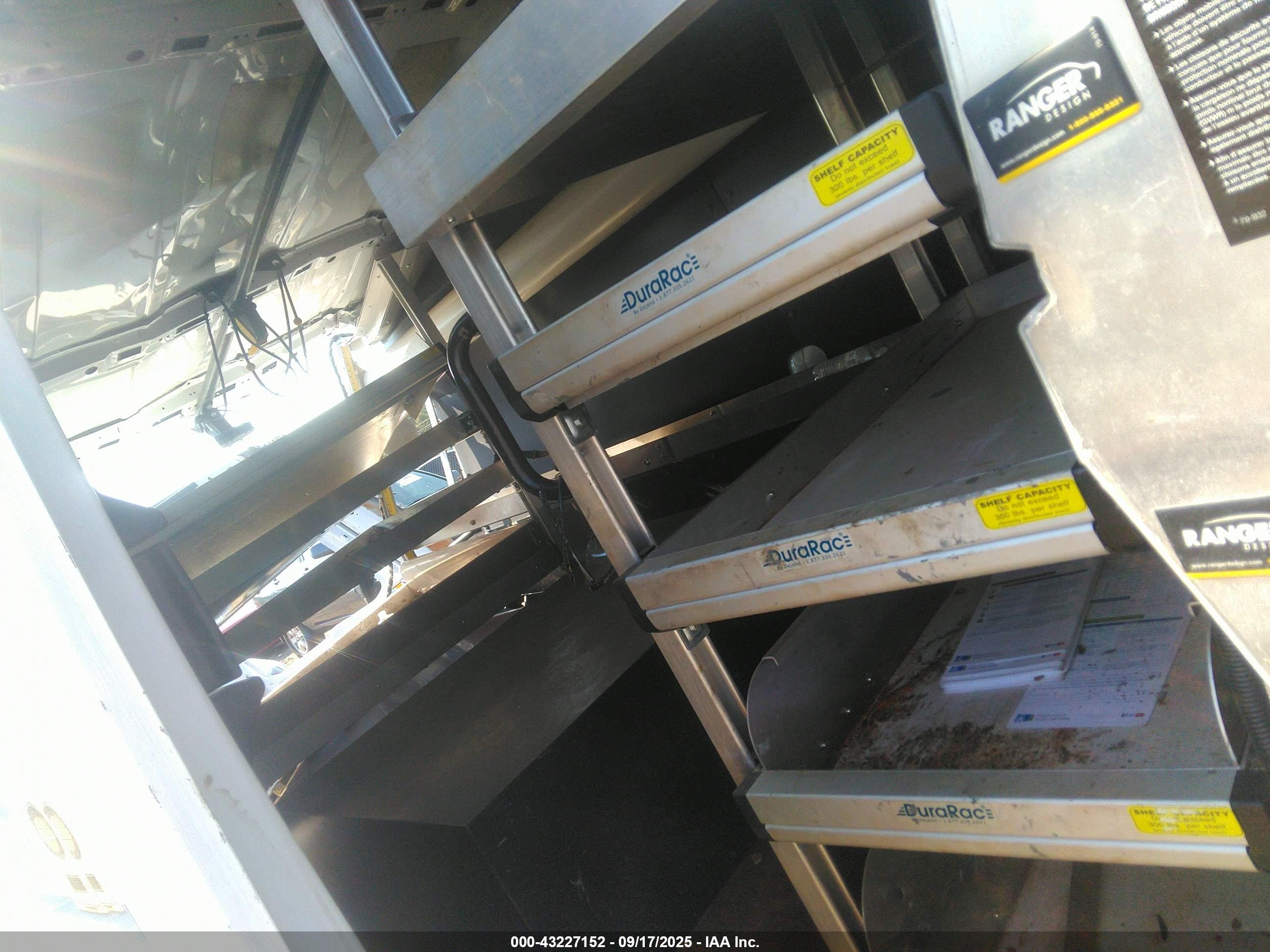 FORD TRANSIT-250 image 8