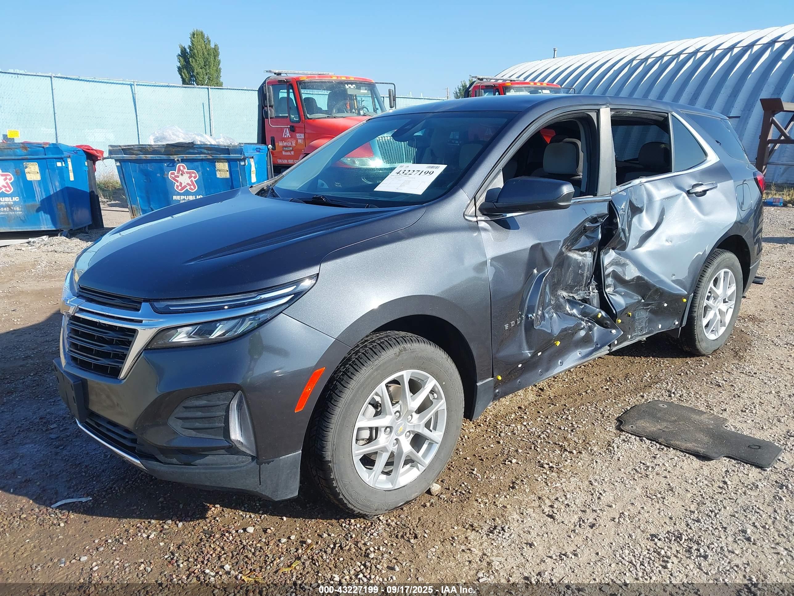 CHEVROLET EQUINOX image 2