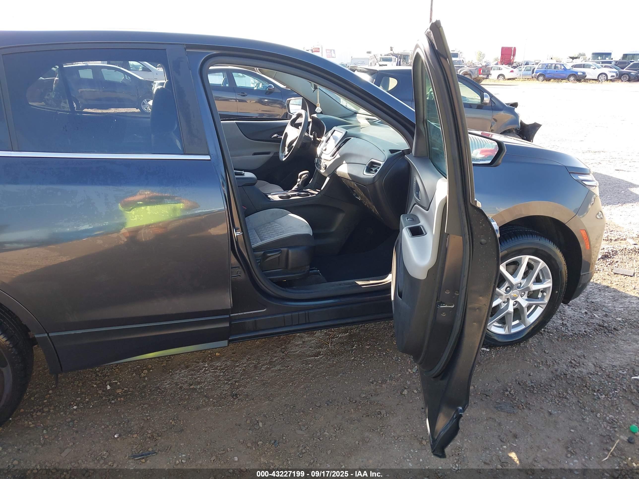 CHEVROLET EQUINOX image 5