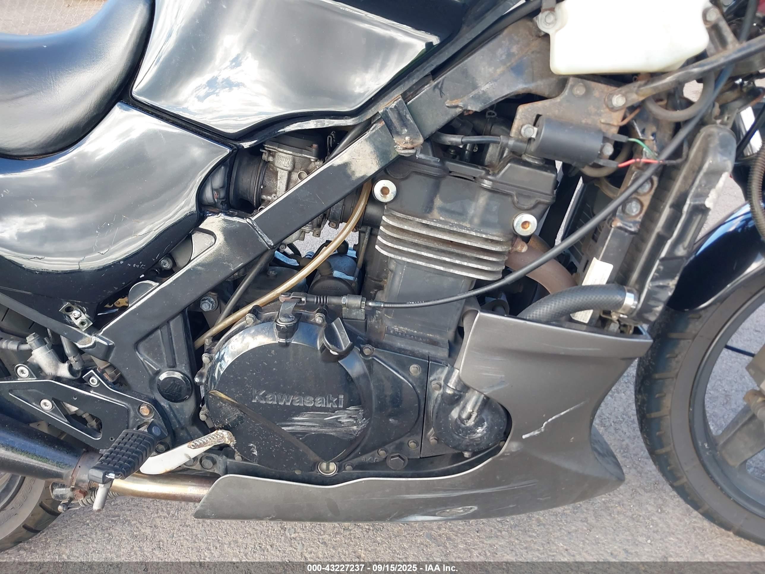 KAWASAKI EX500 image 8