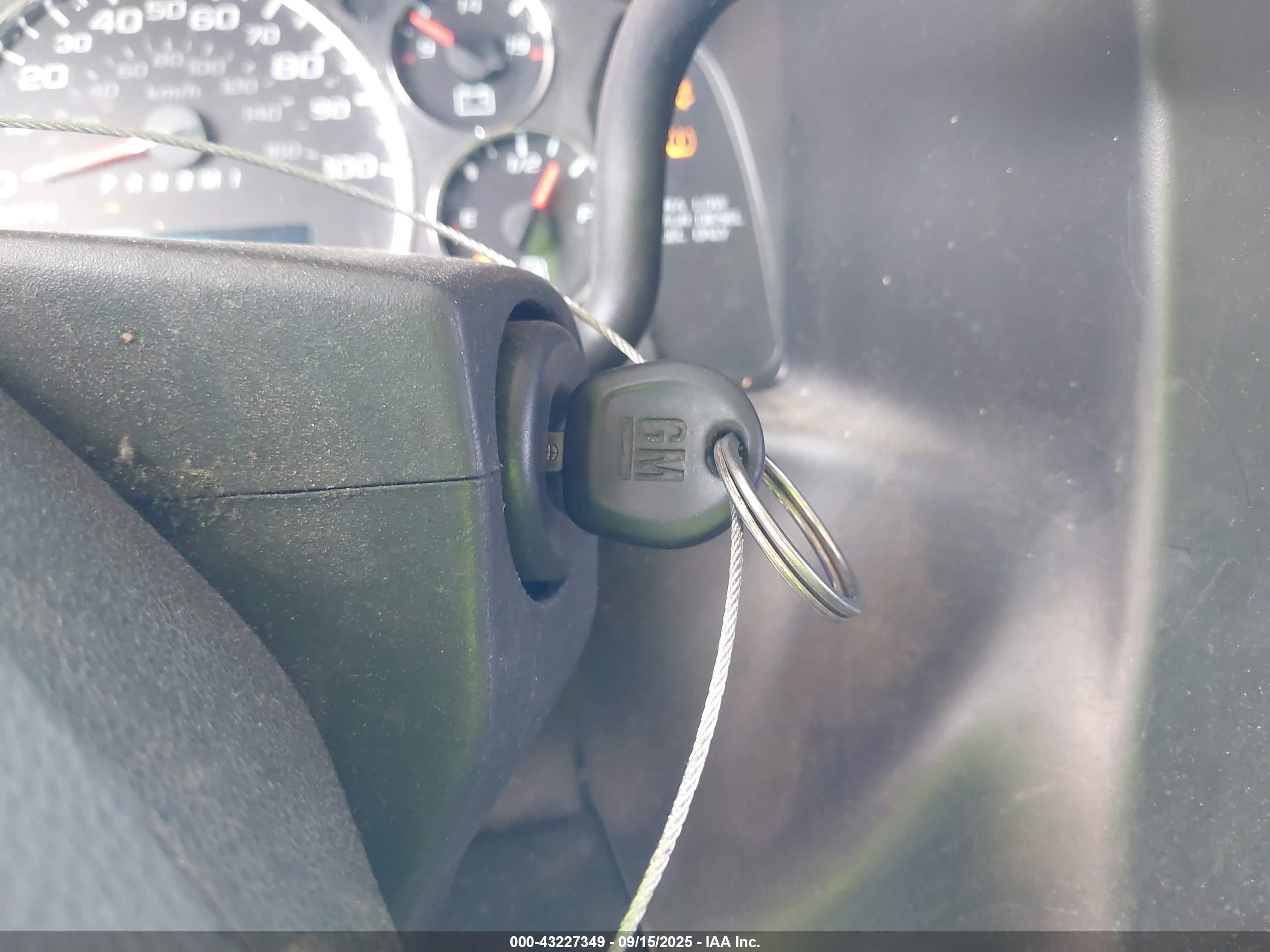 CHEVROLET EXPRESS image 11