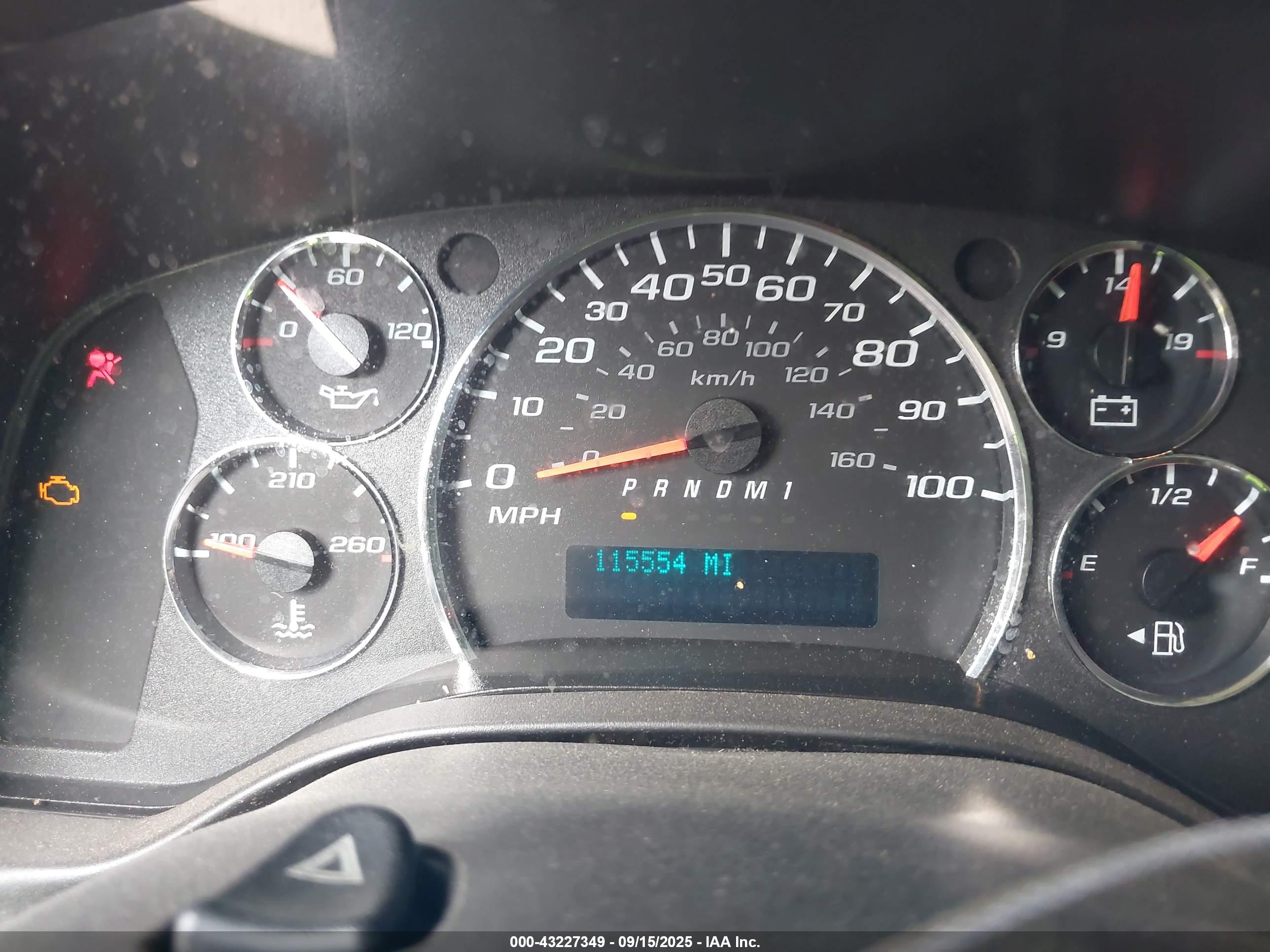 CHEVROLET EXPRESS image 7