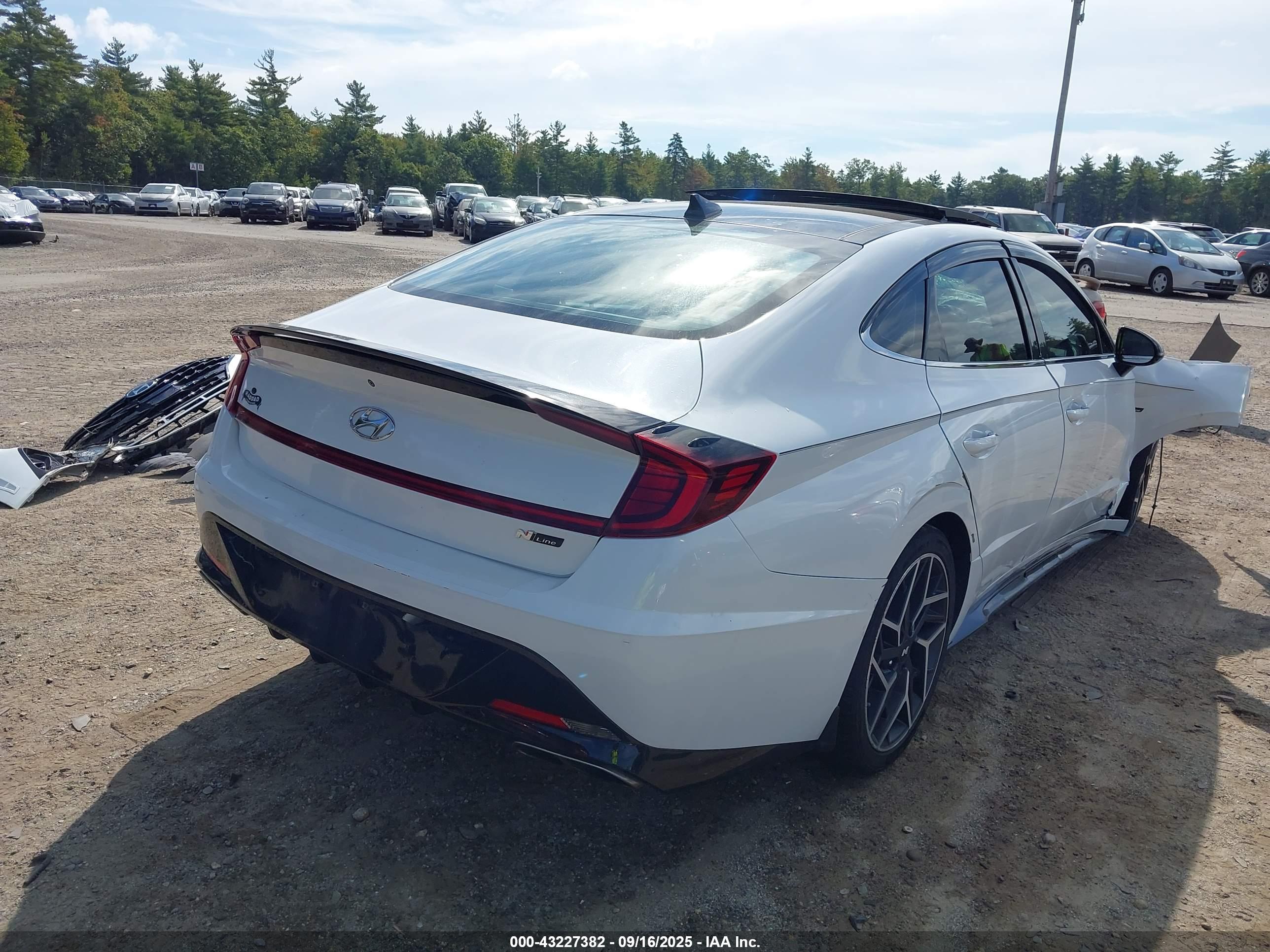 HYUNDAI SONATA image 4