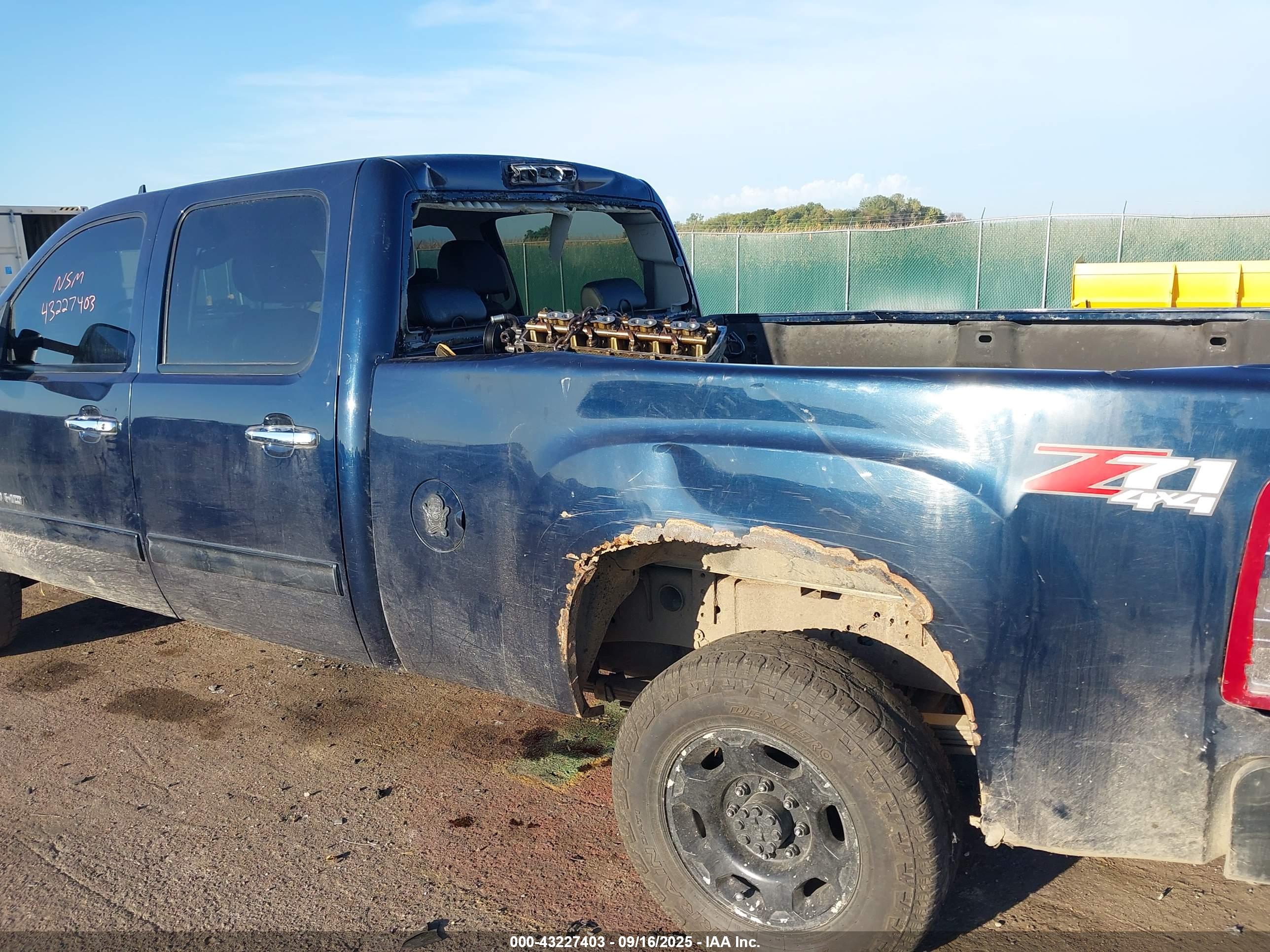 GMC SIERRA image 6