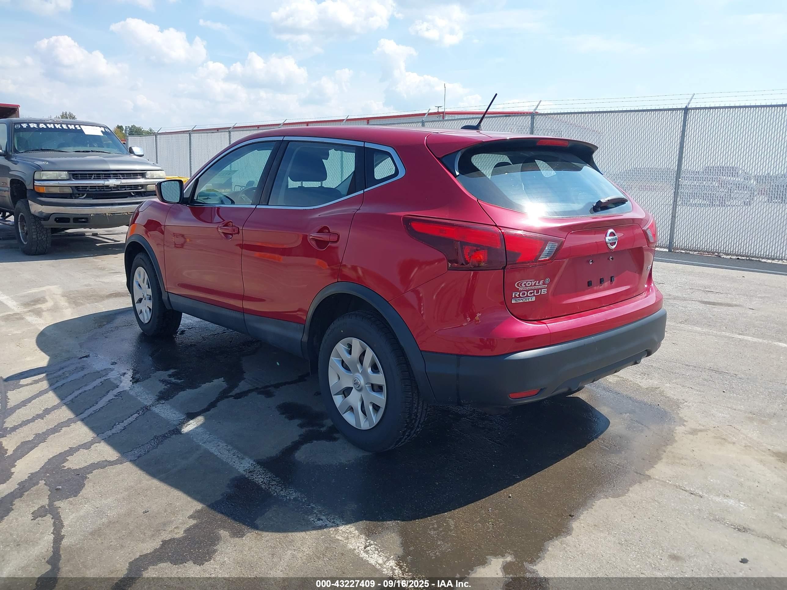 NISSAN ROGUE image 3