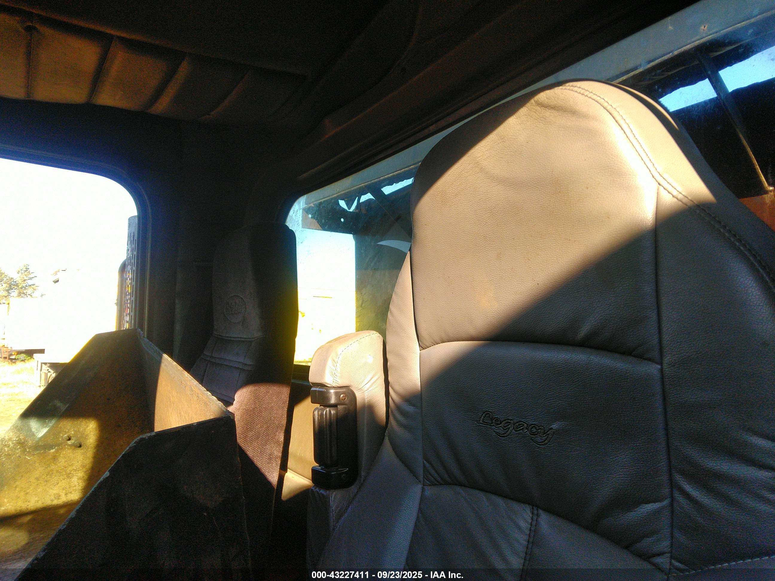 PETERBILT 378 image 7