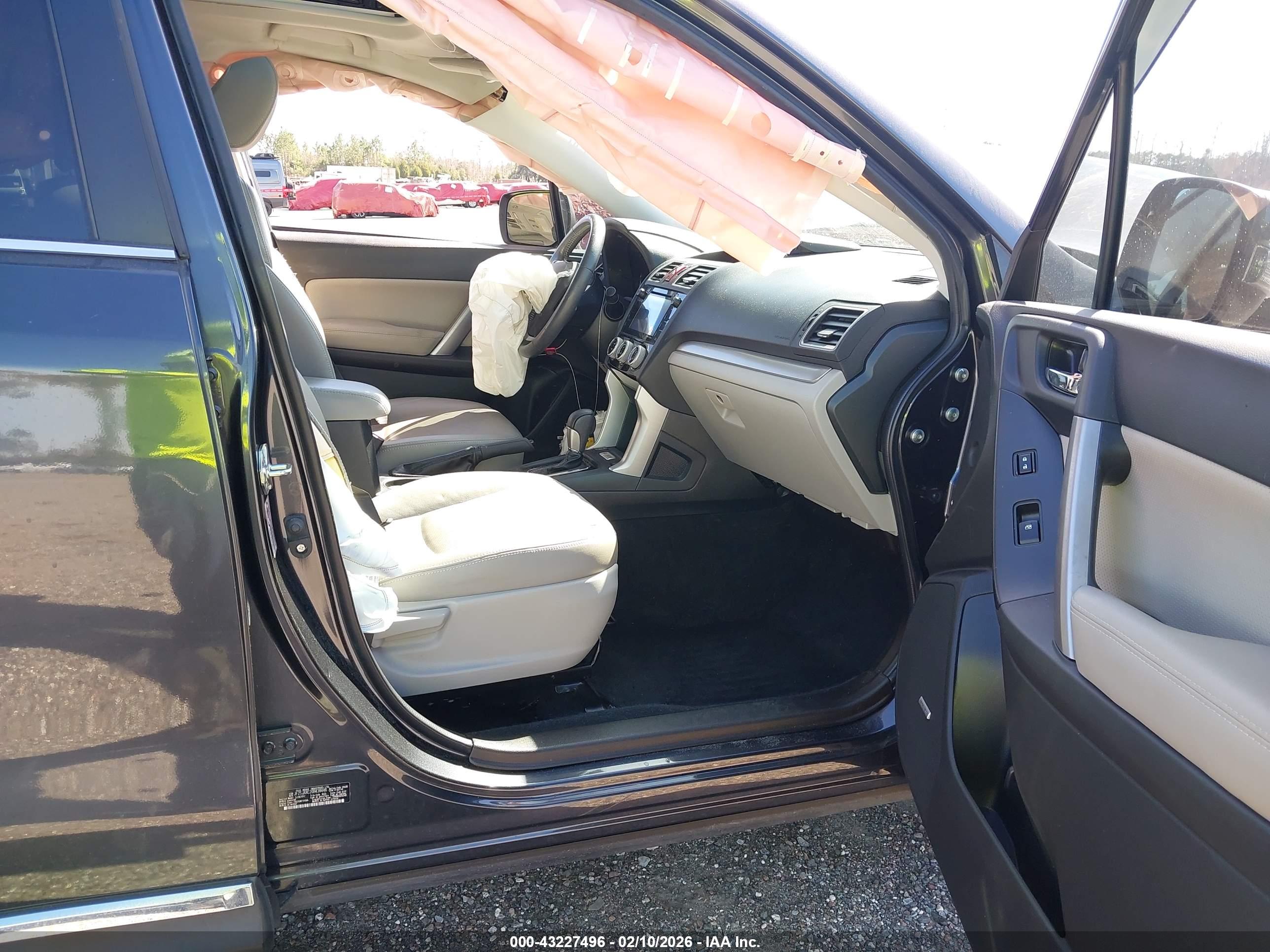 SUBARU FORESTER image 5