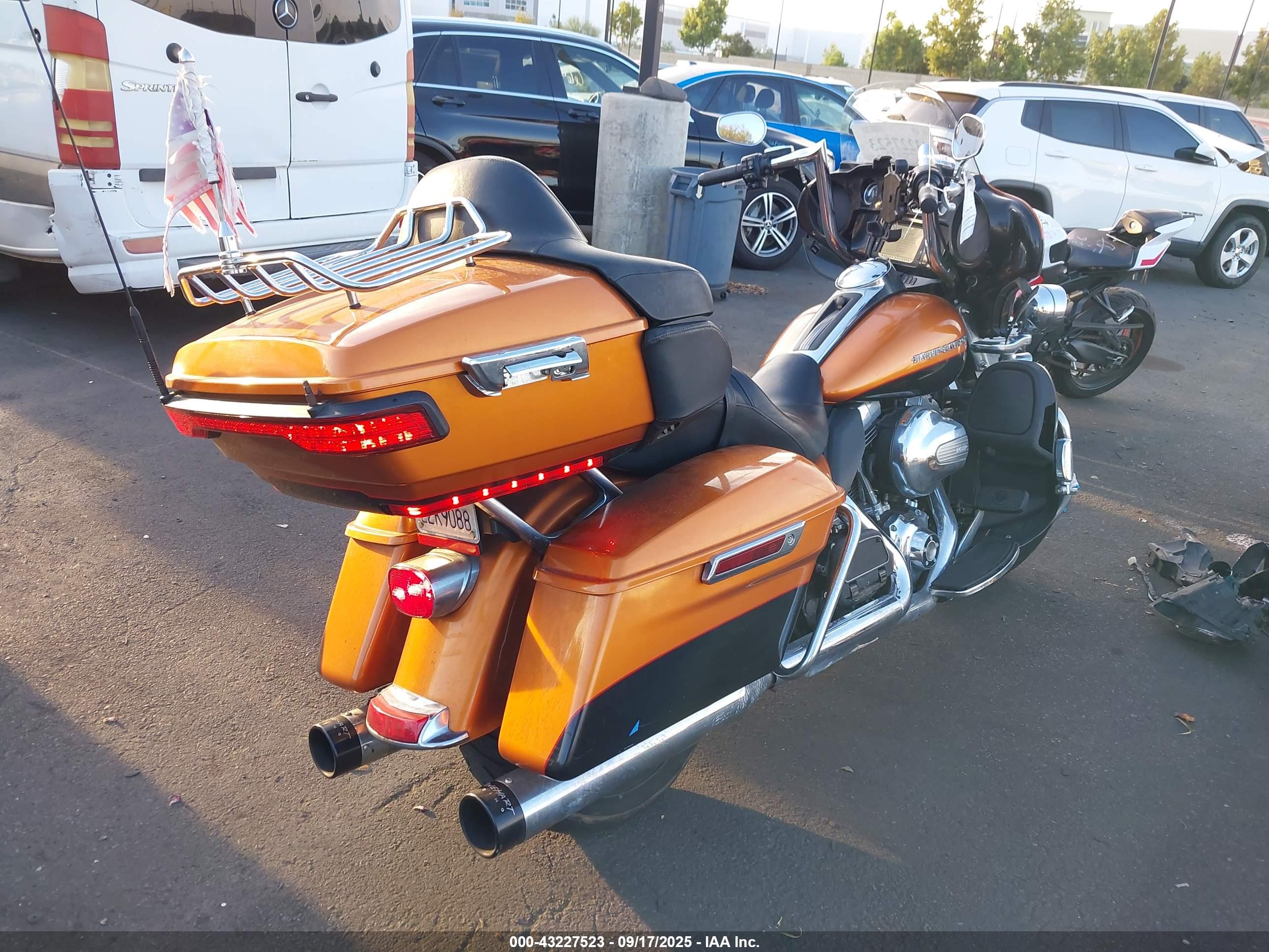 HARLEY-DAVIDSON FLHTK image 4