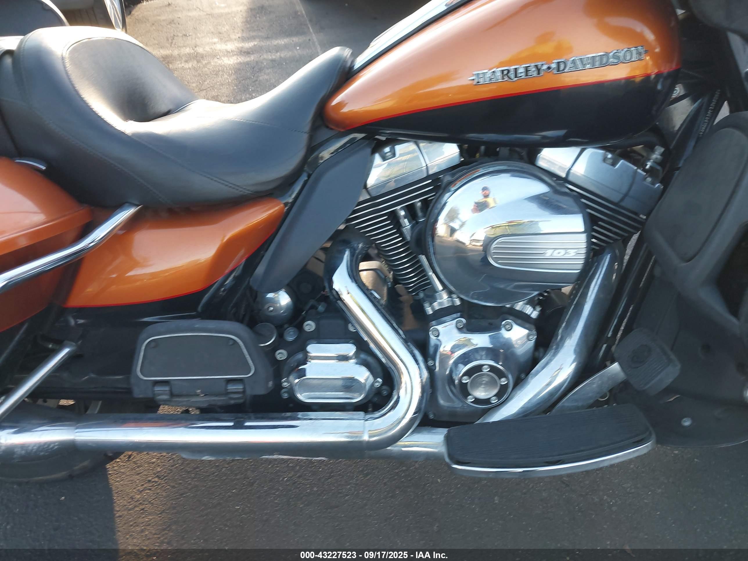 HARLEY-DAVIDSON FLHTK image 8