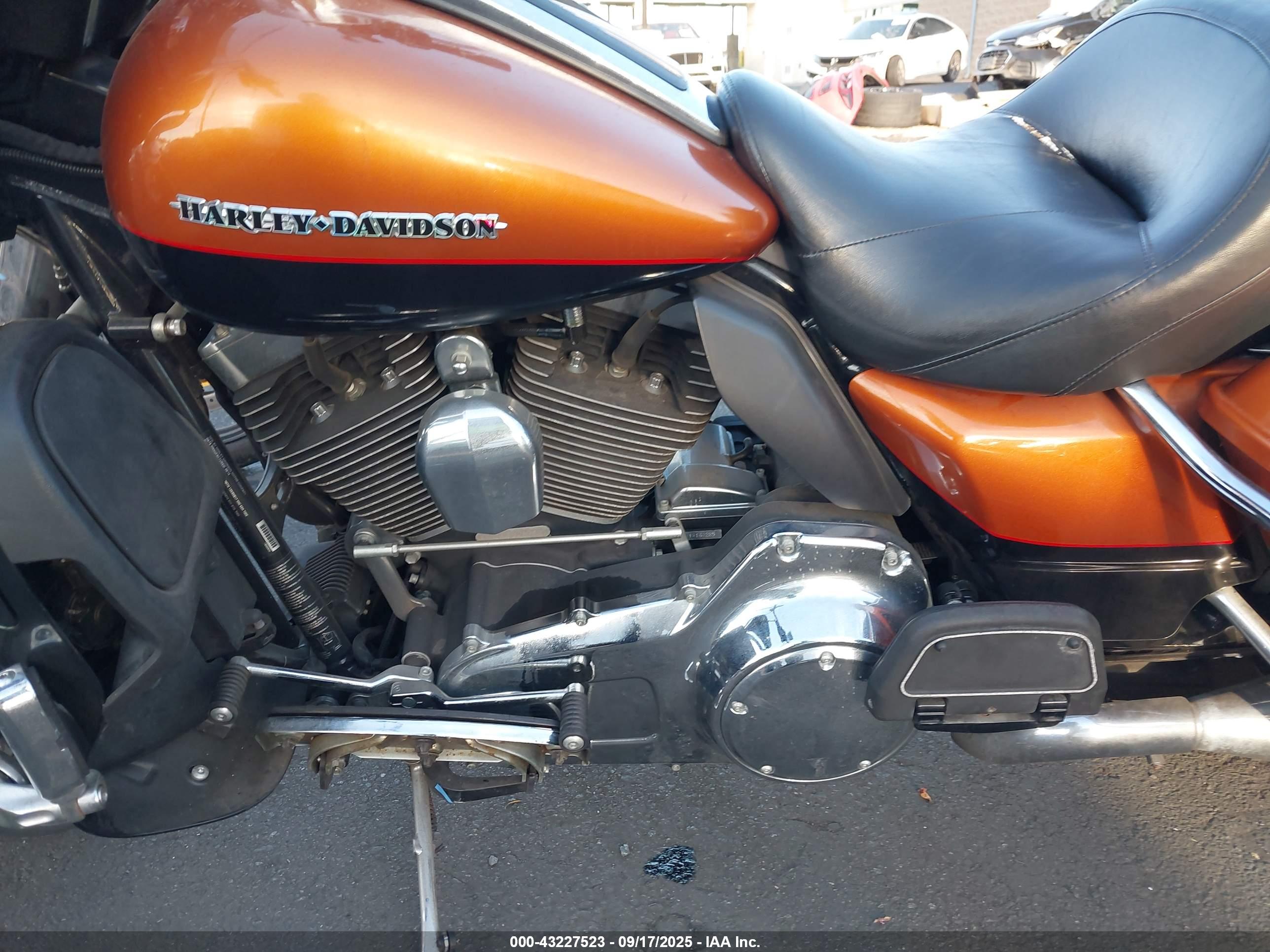 HARLEY-DAVIDSON FLHTK image 9