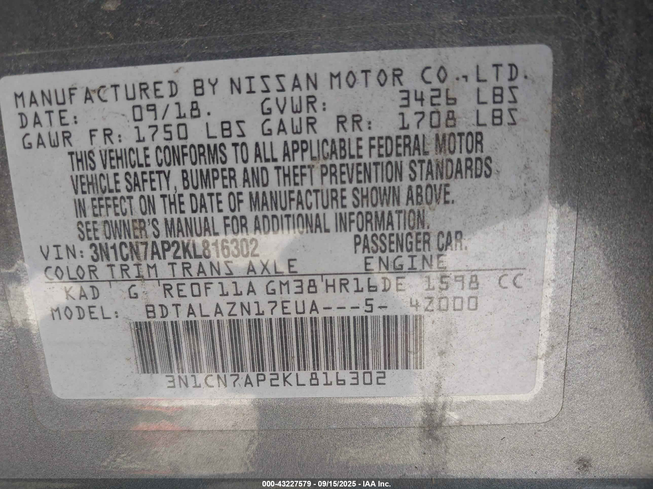 NISSAN VERSA image 9