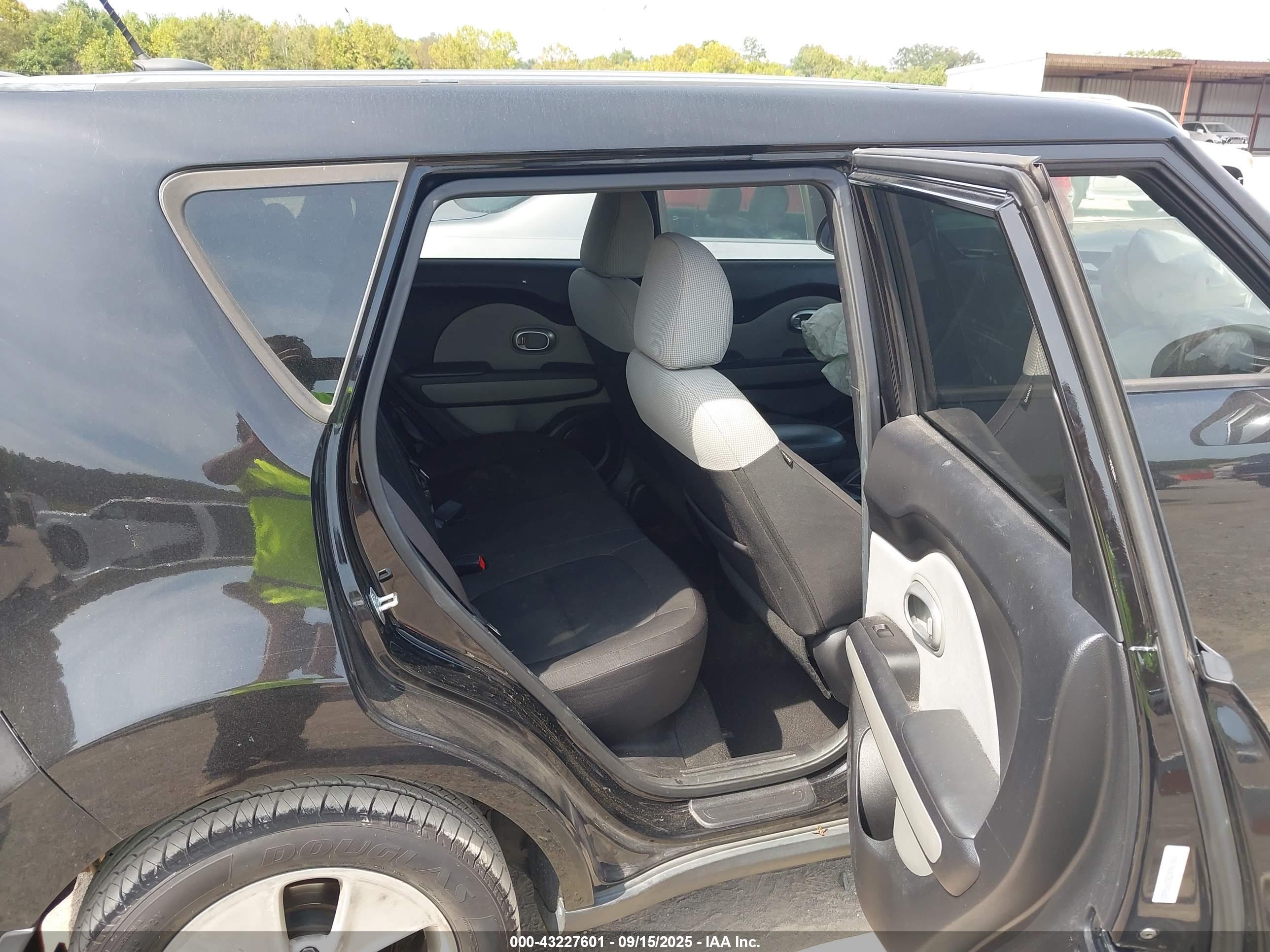 KIA SOUL image 8