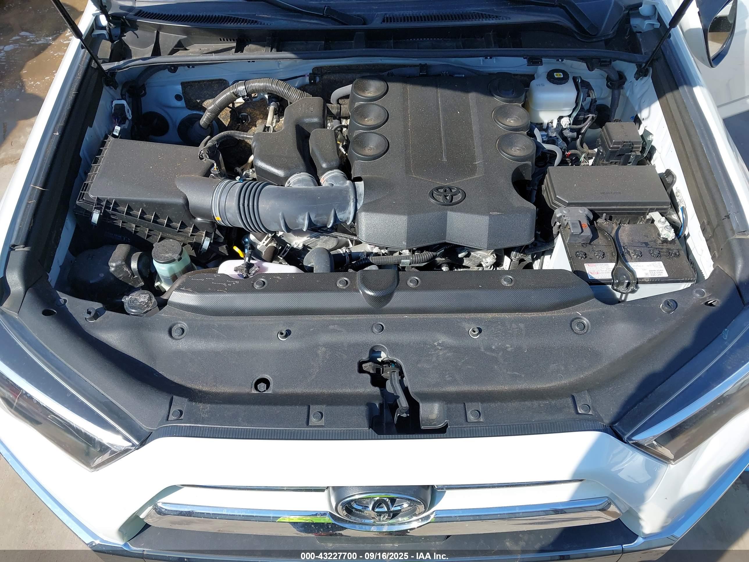 TOYOTA 4RUNNER image 10