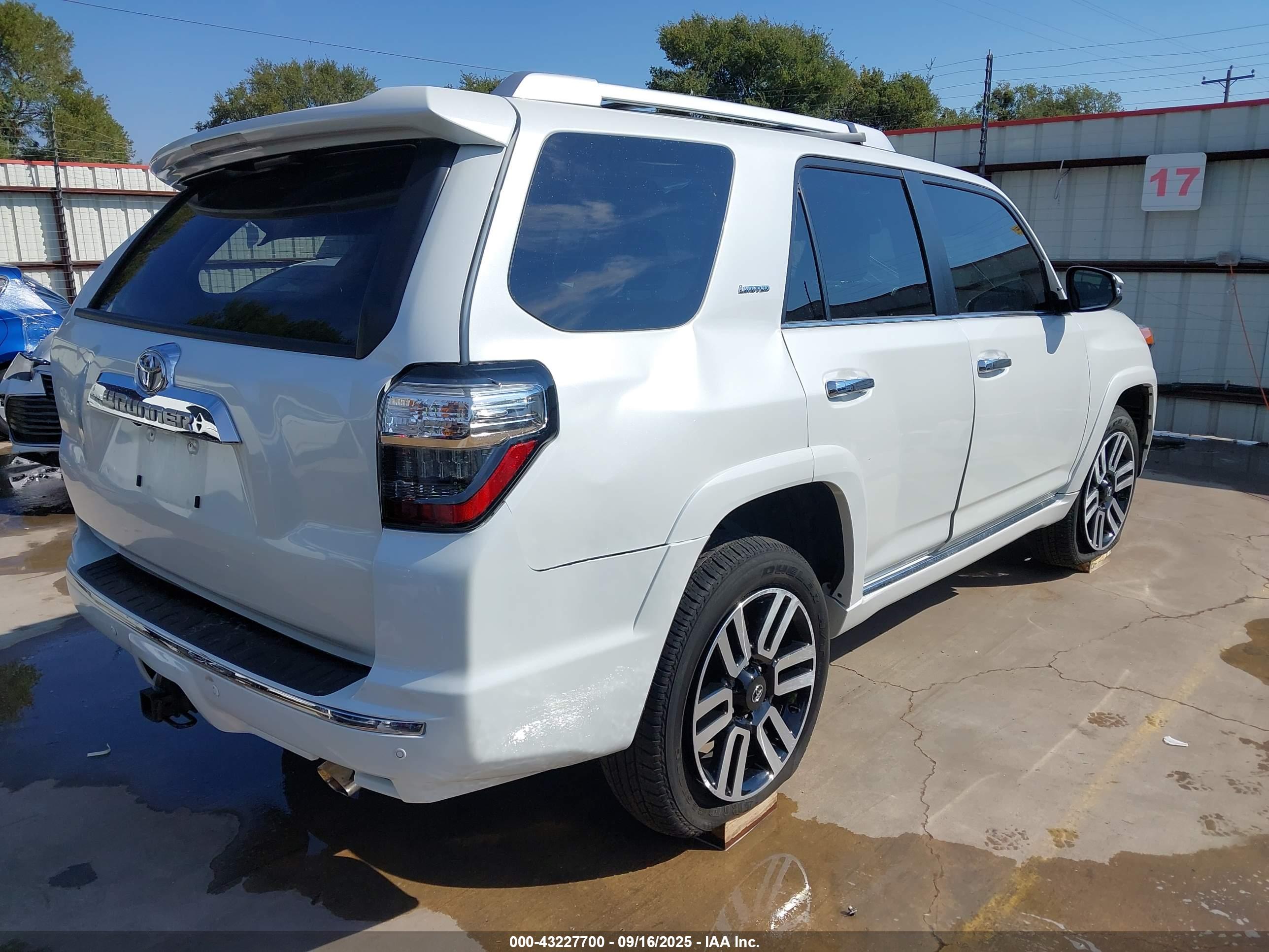 TOYOTA 4RUNNER image 4