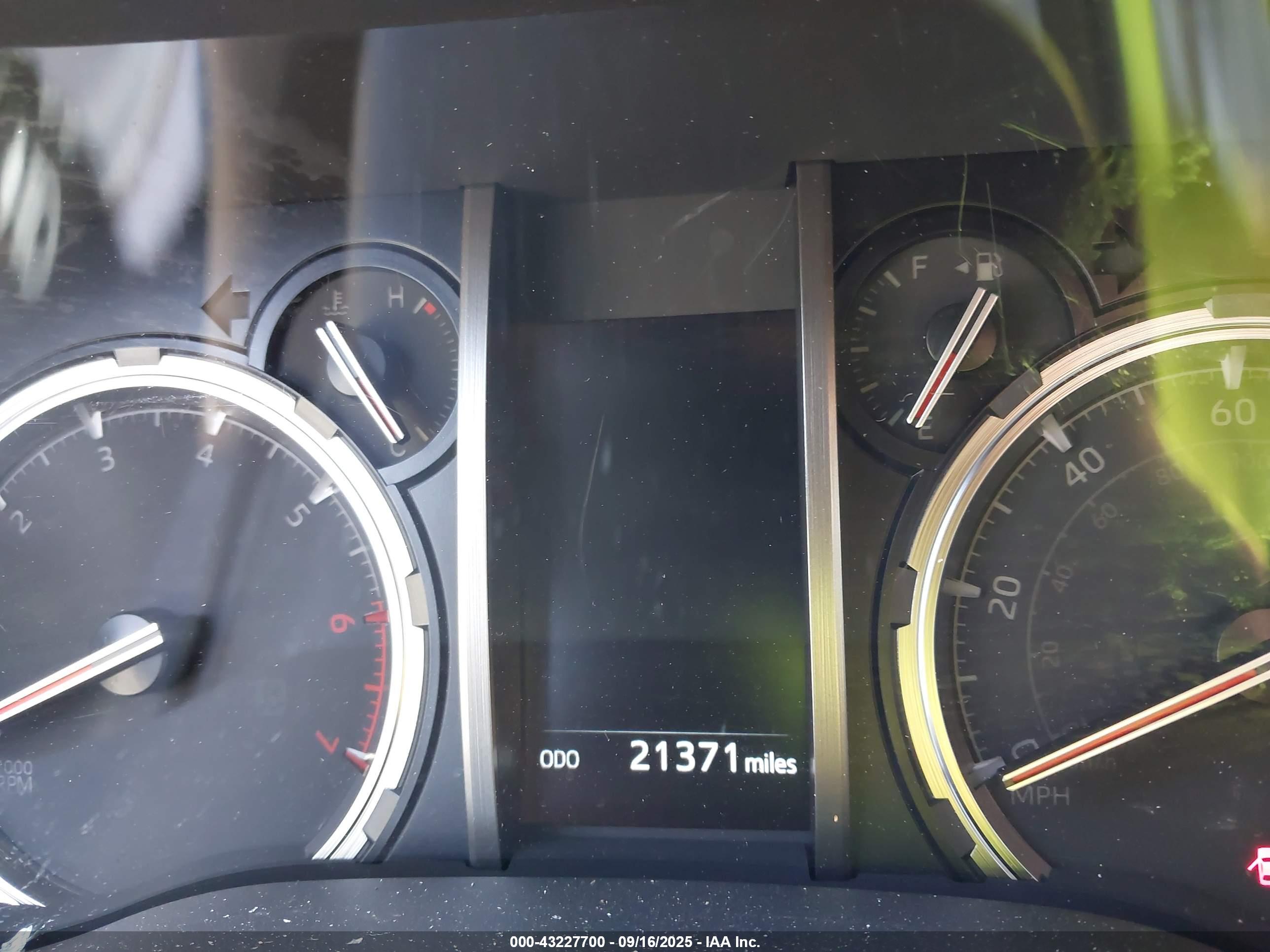TOYOTA 4RUNNER image 7