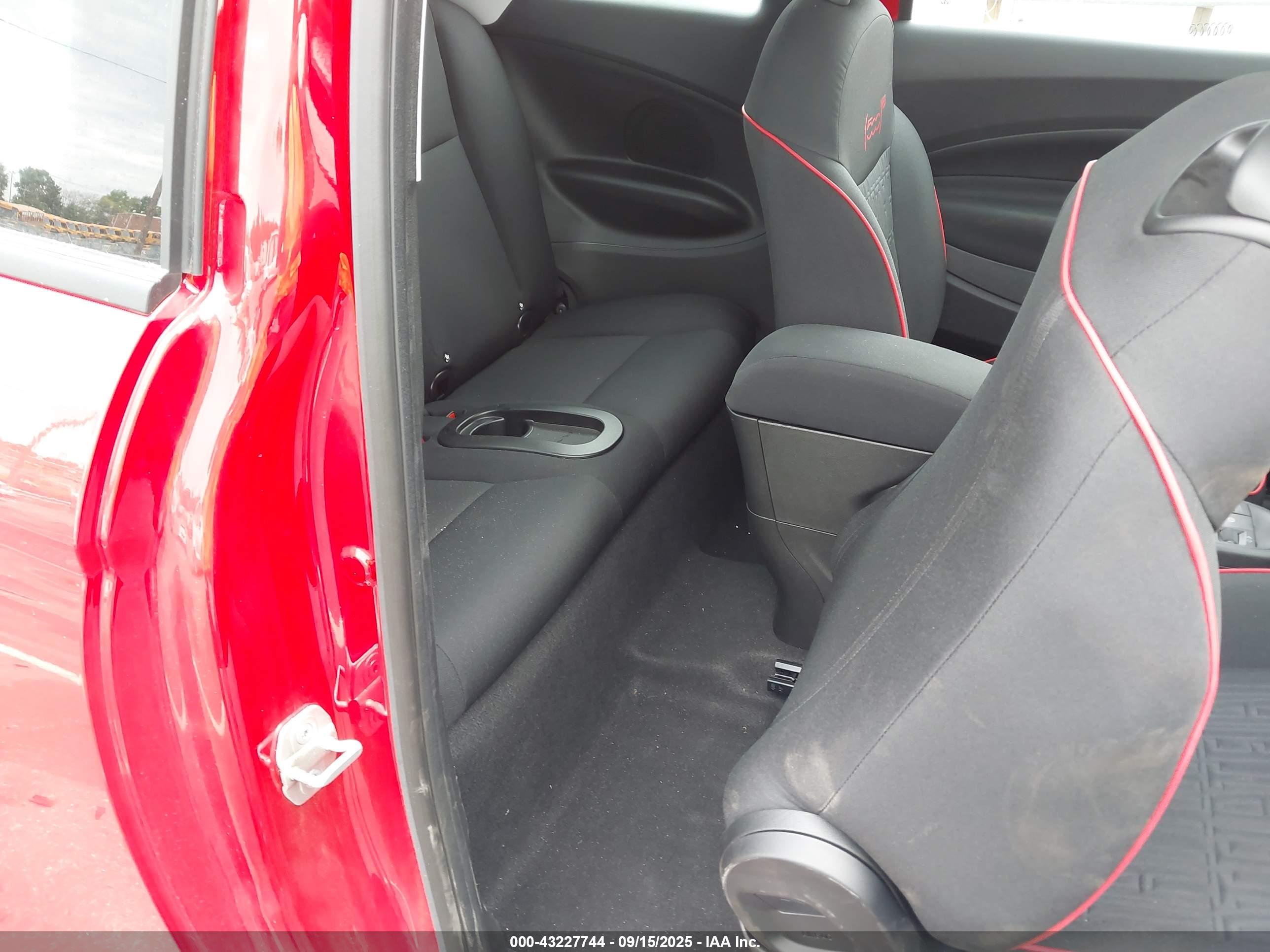 FIAT 500E image 8