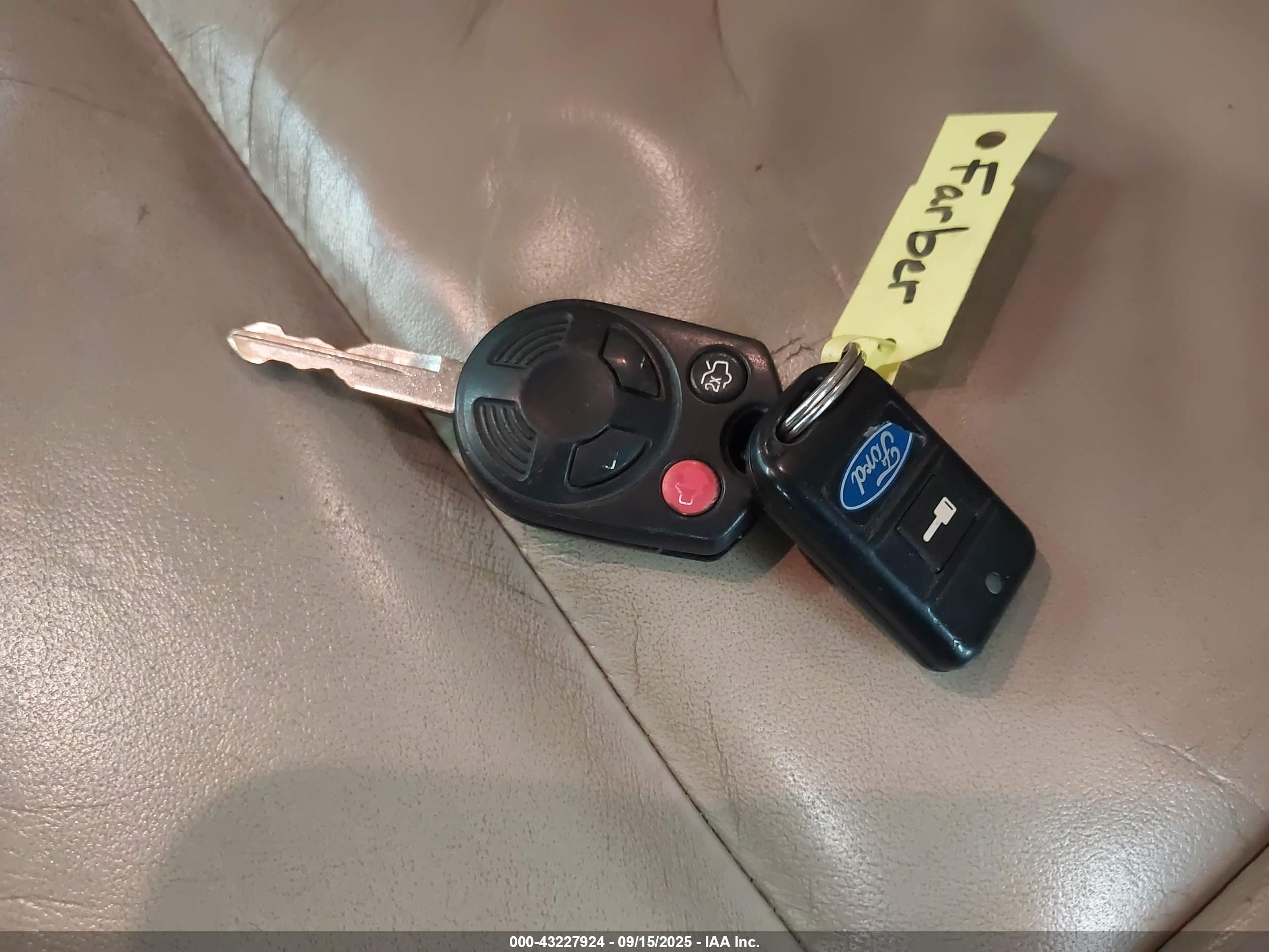 FORD ESCAPE image 11