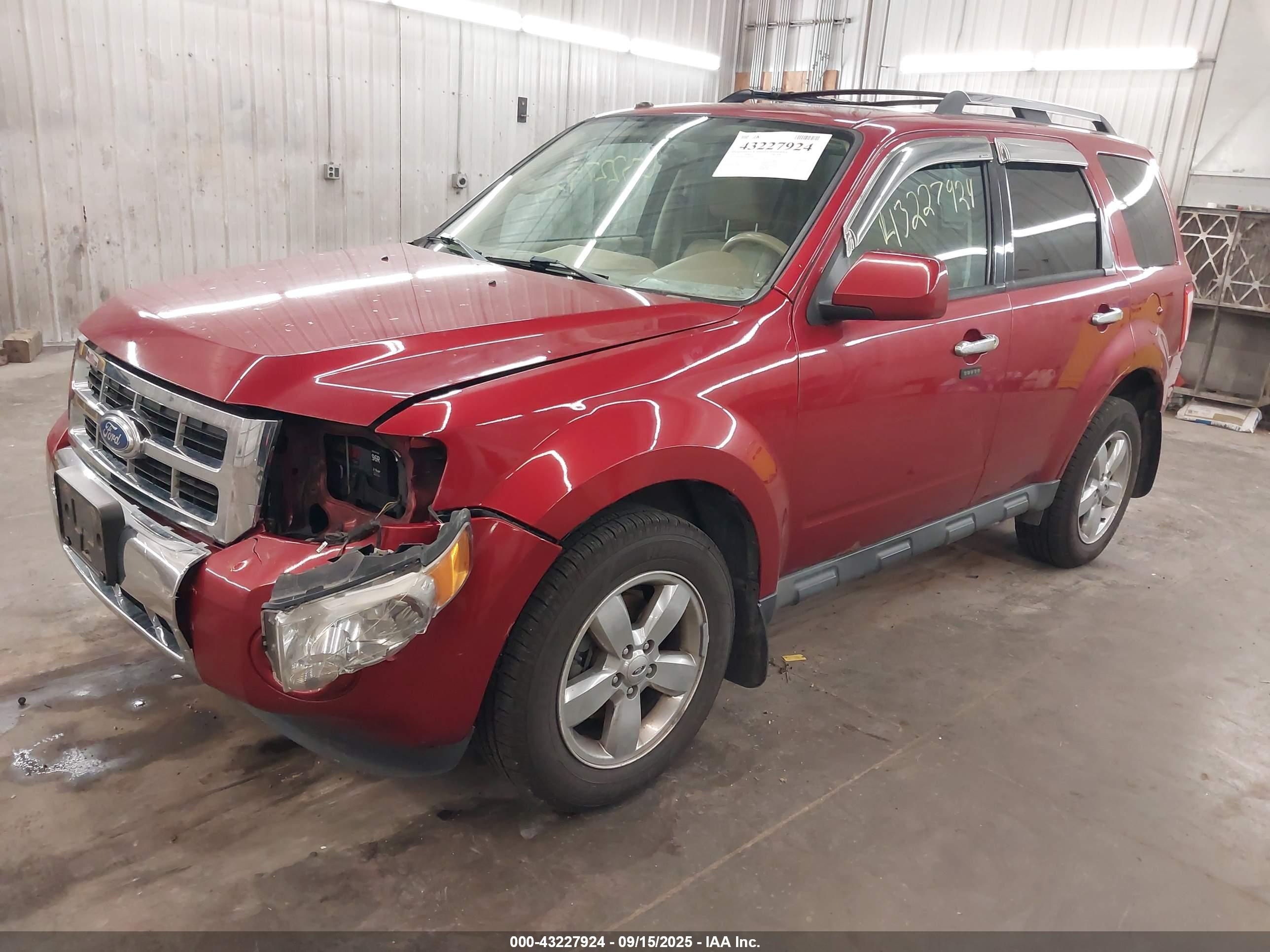 FORD ESCAPE image 2