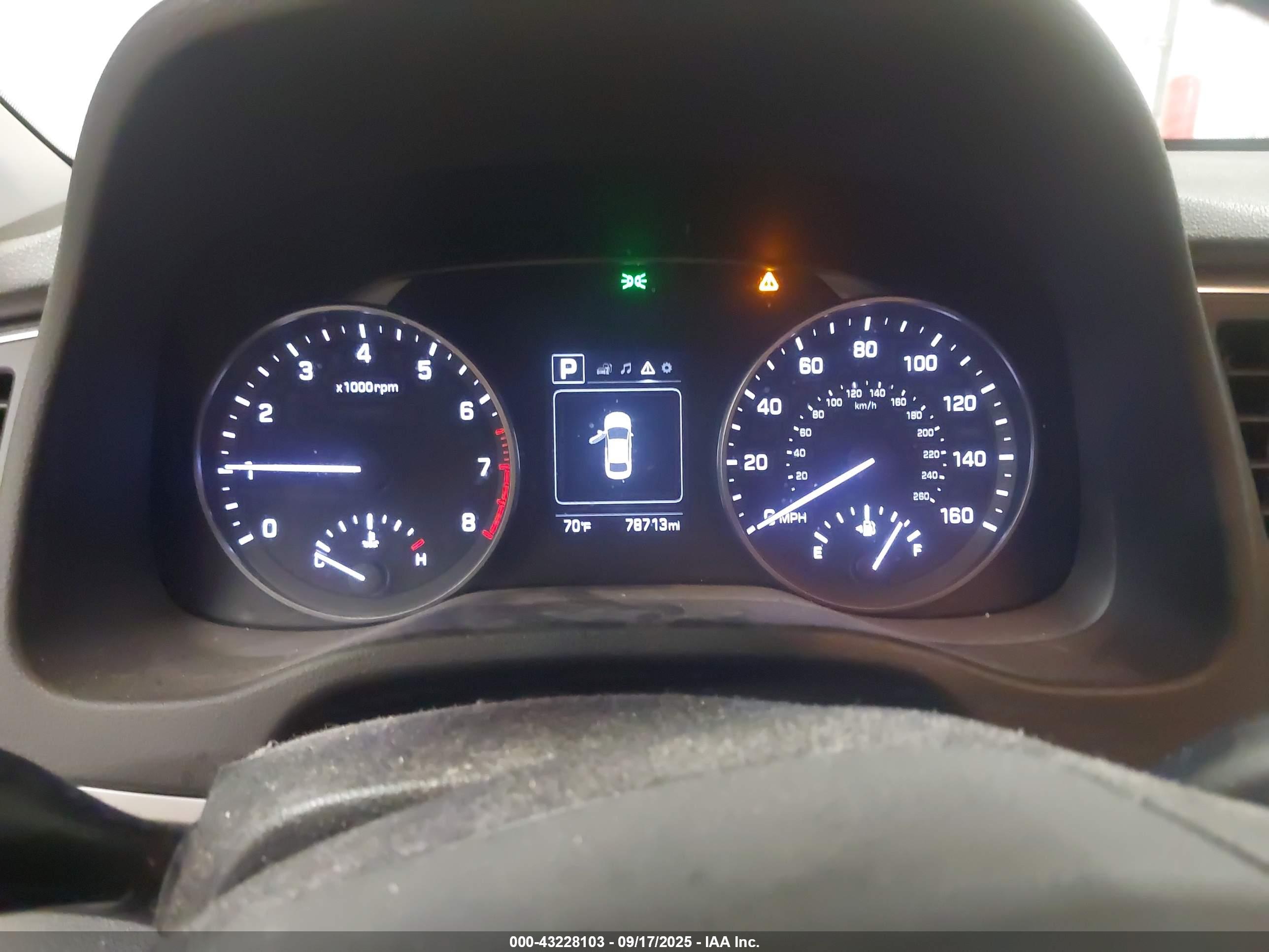 HYUNDAI ELANTRA image 7