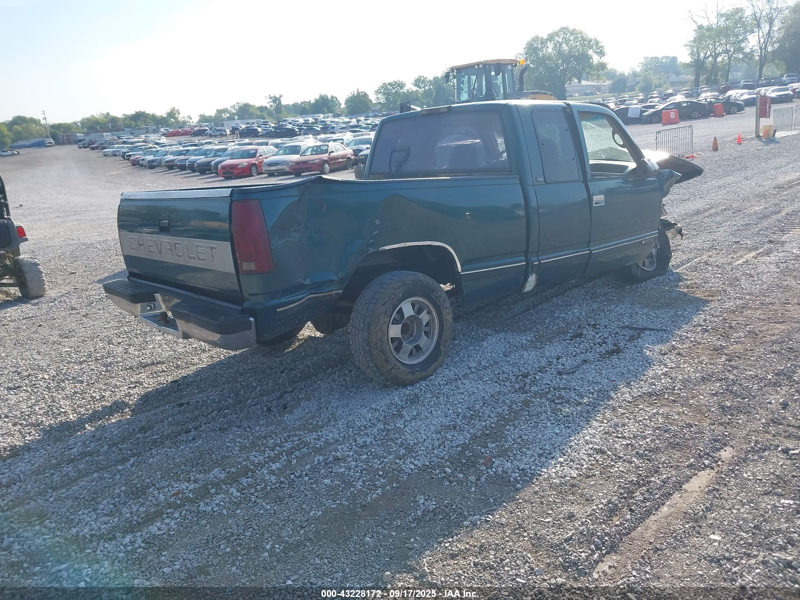 CHEVROLET GMT-400 image 4