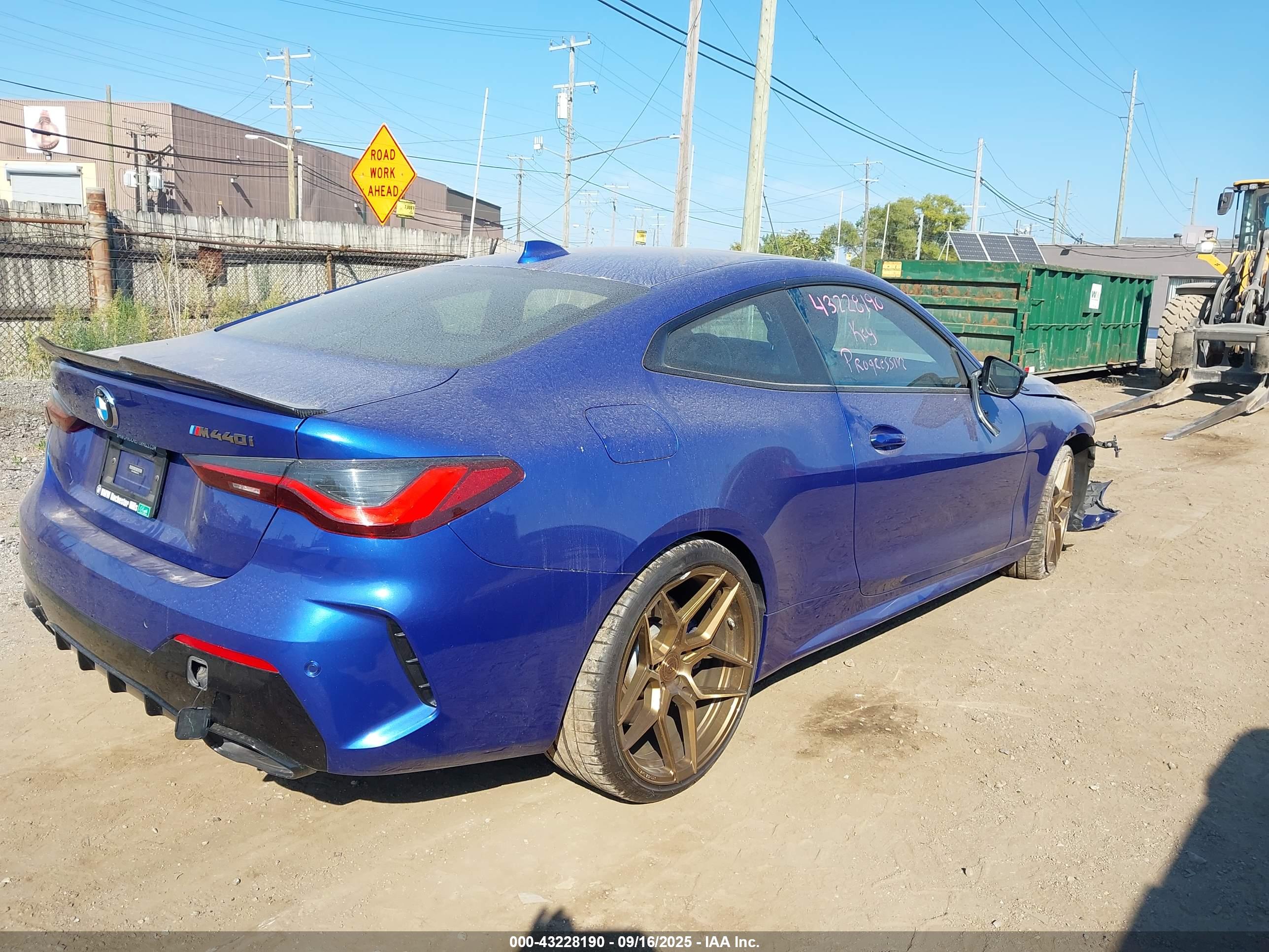 BMW M440I image 4