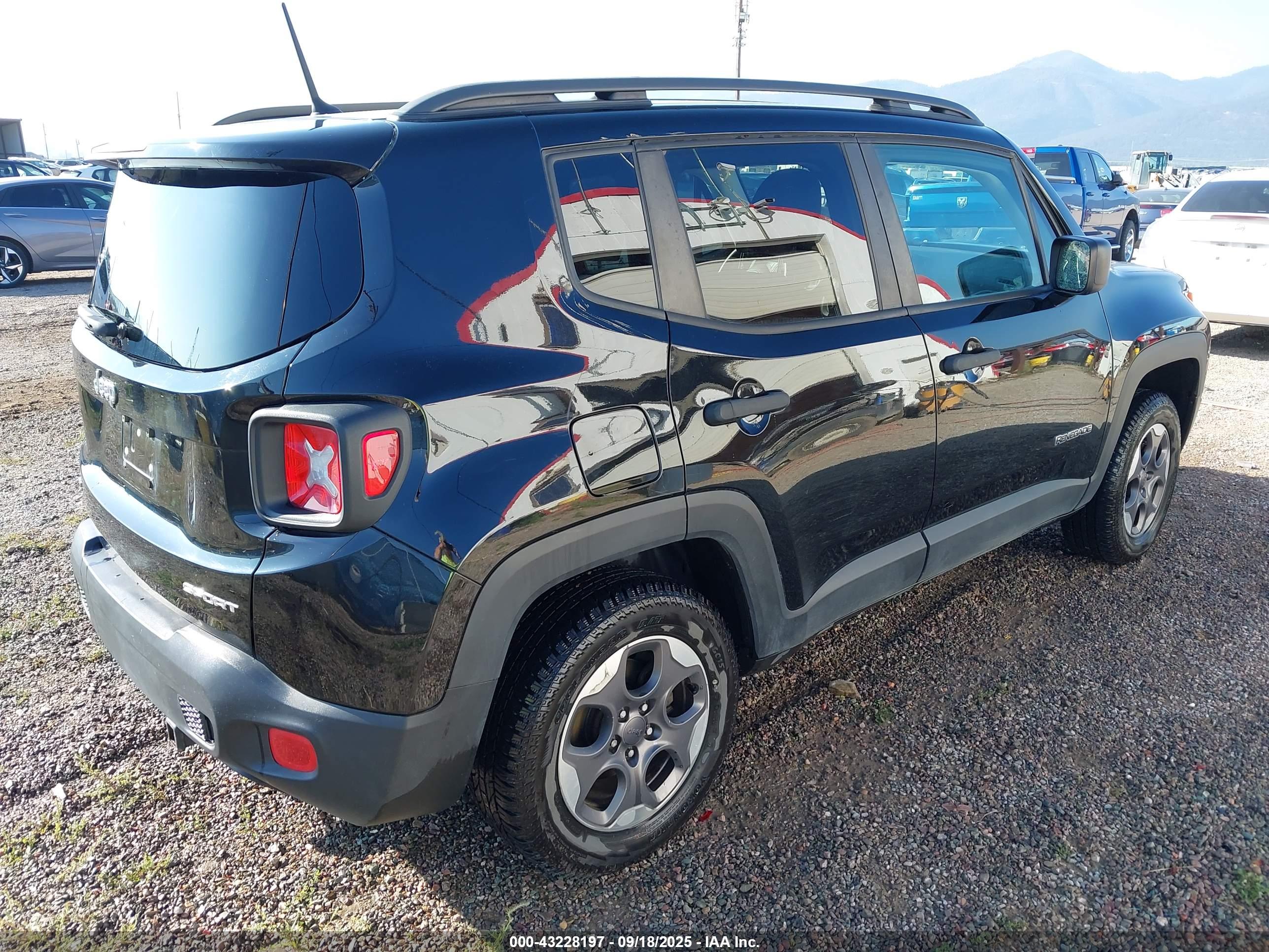 JEEP RENEGADE image 4