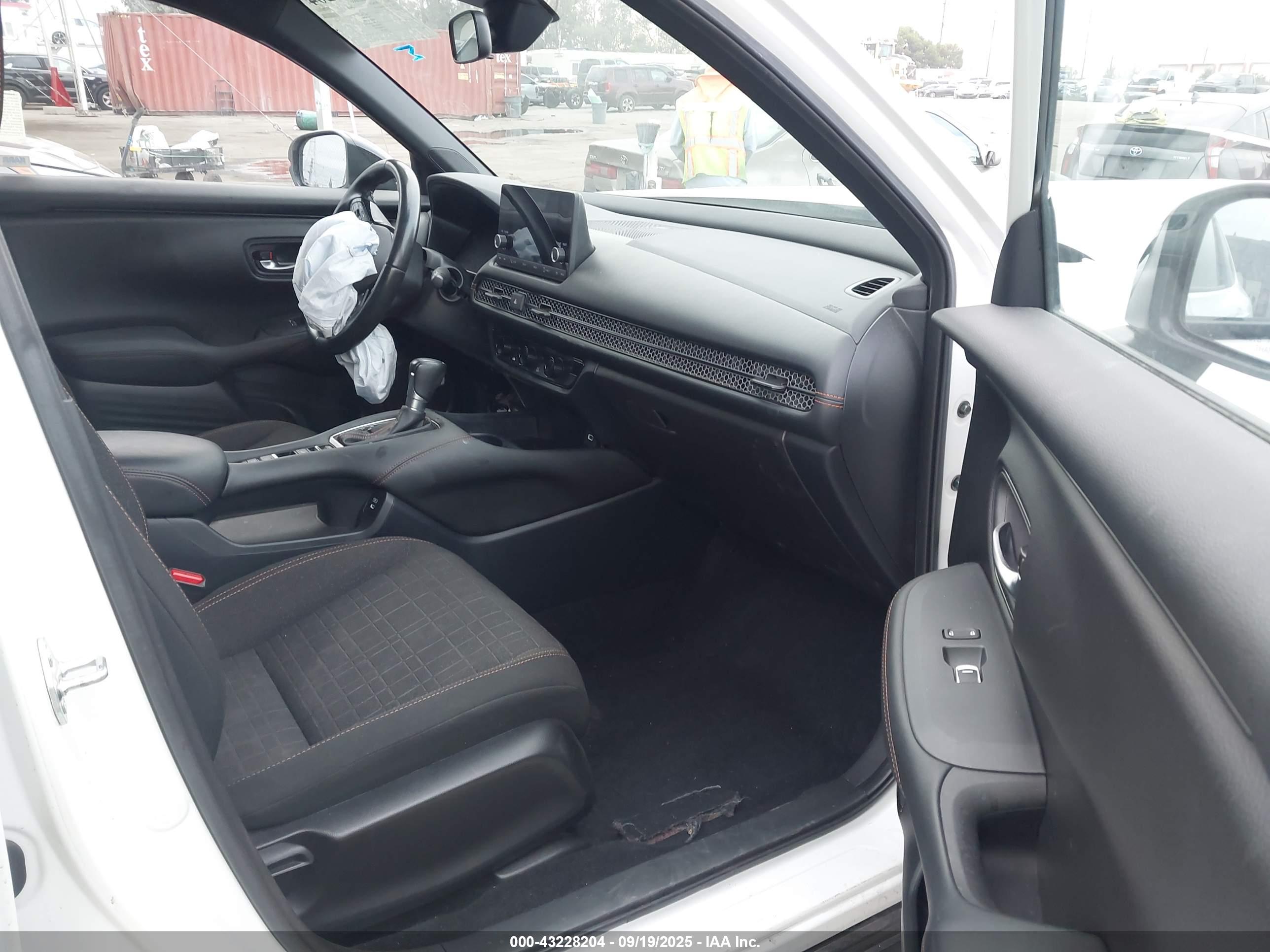 HONDA HR-V image 5