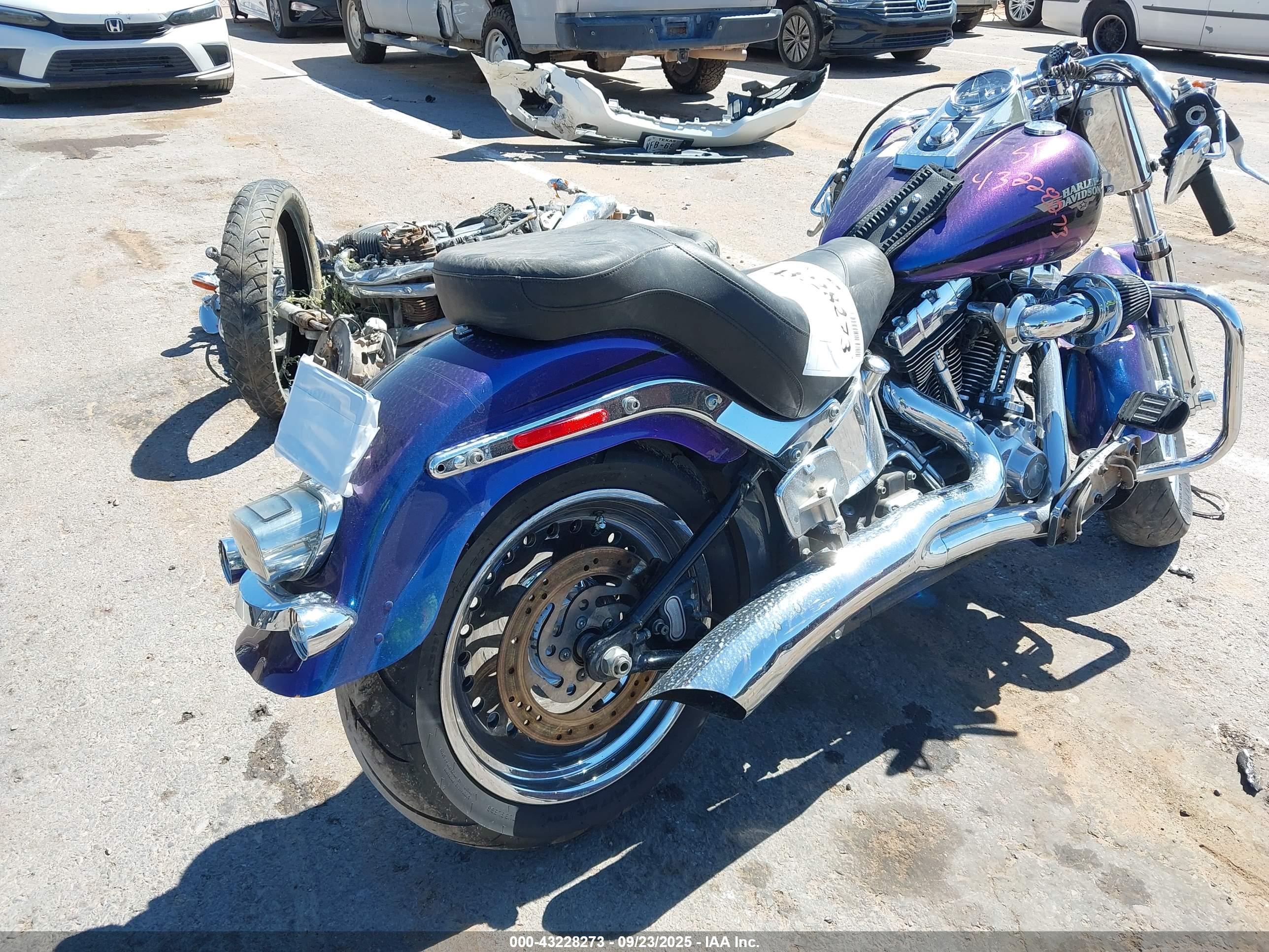 HARLEY-DAVIDSON FLSTF image 4
