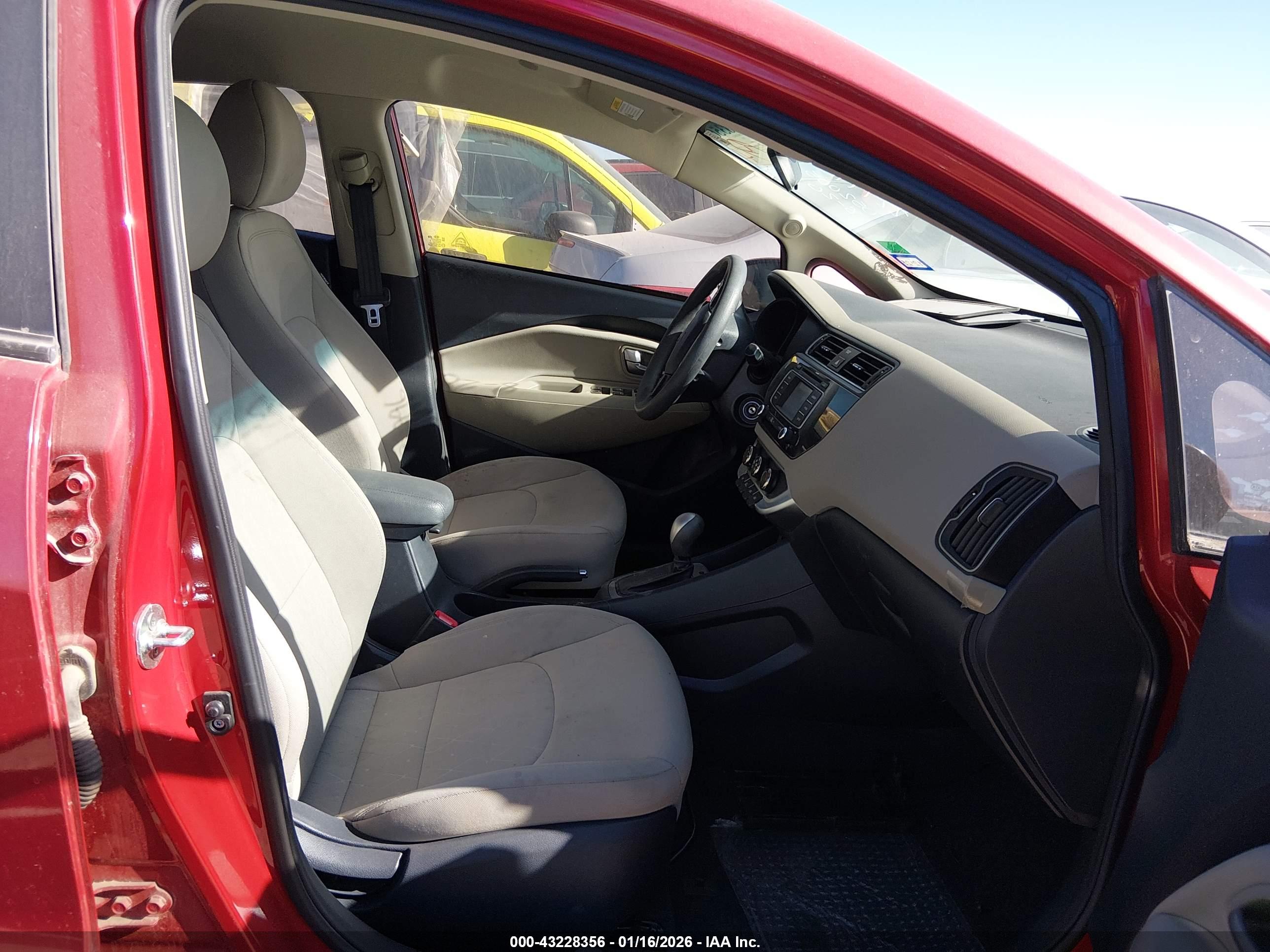 KIA RIO image 5
