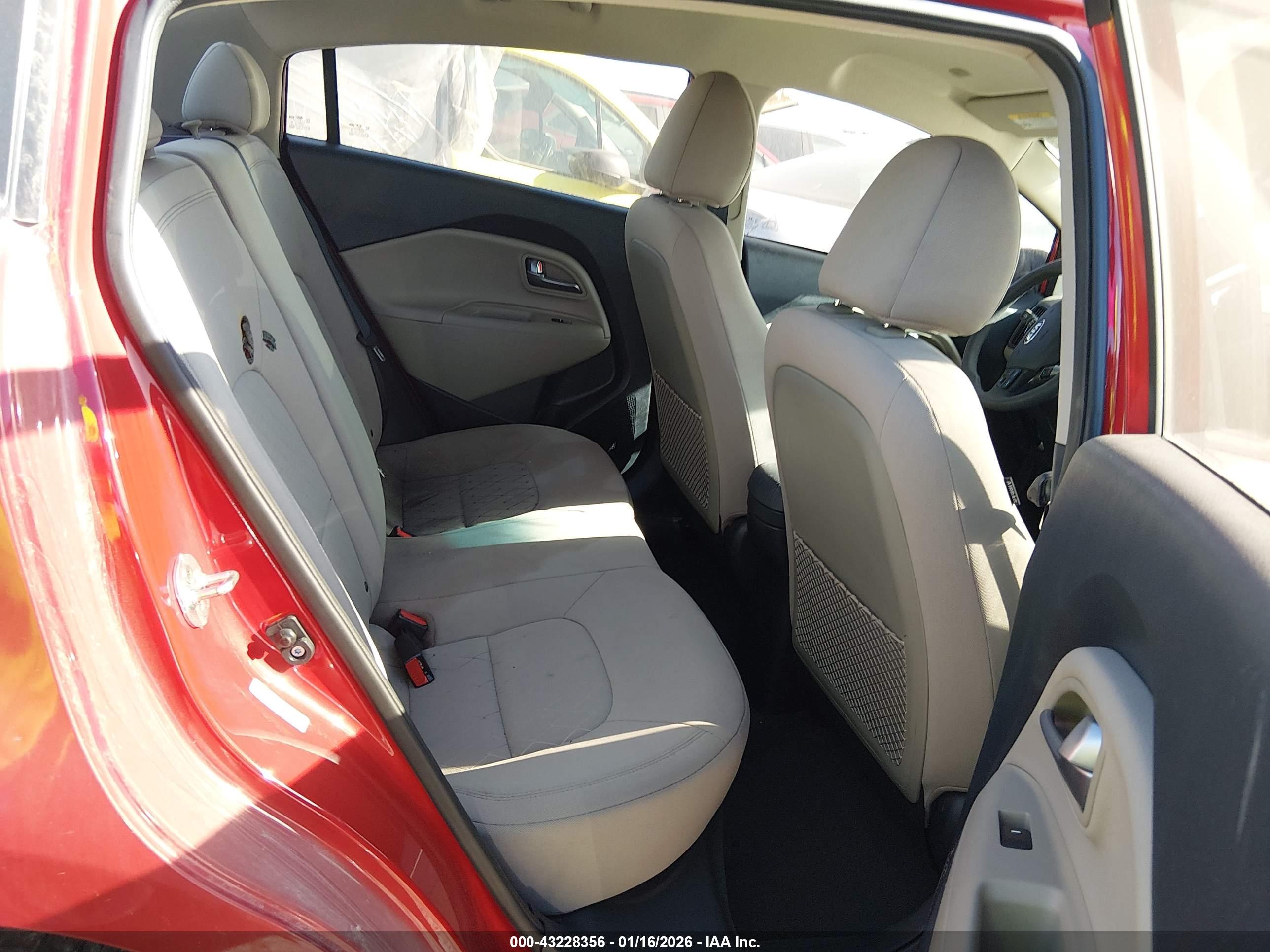 KIA RIO image 8
