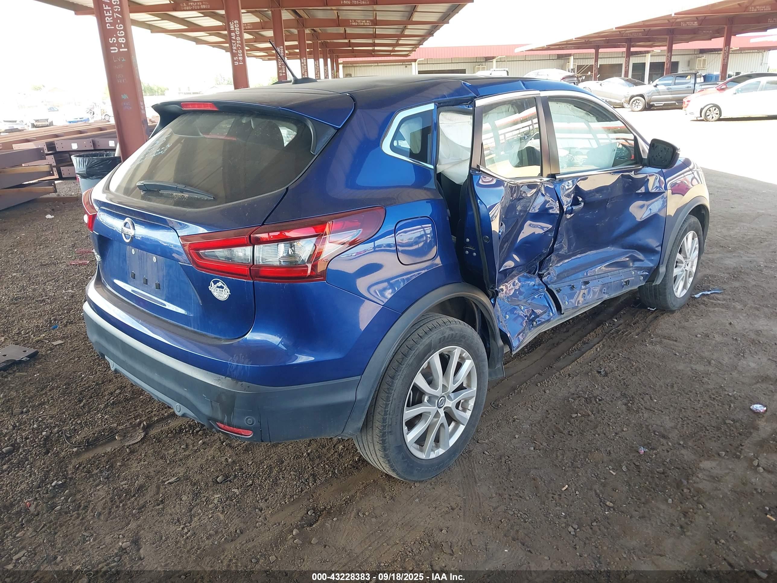 NISSAN ROGUE image 4