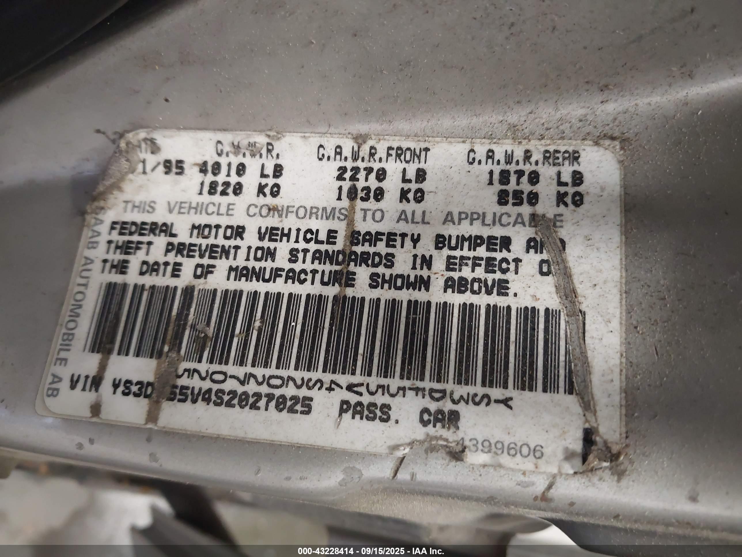 SAAB 900 image 9