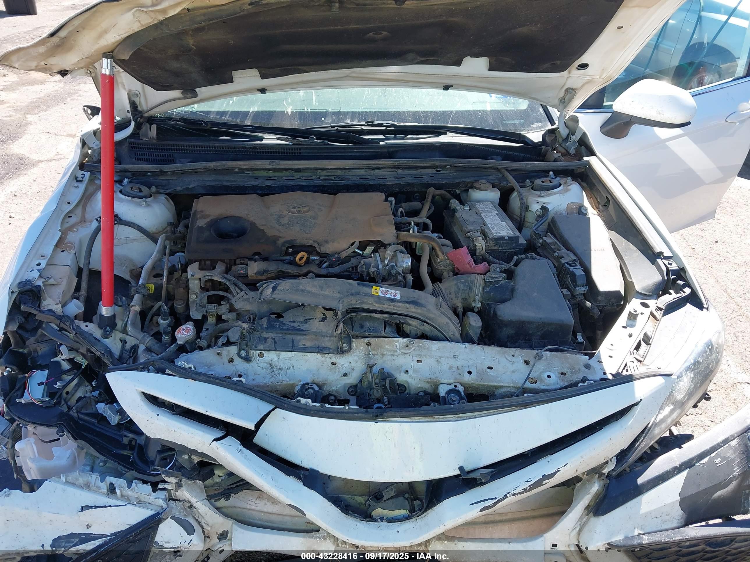TOYOTA CAMRY image 10