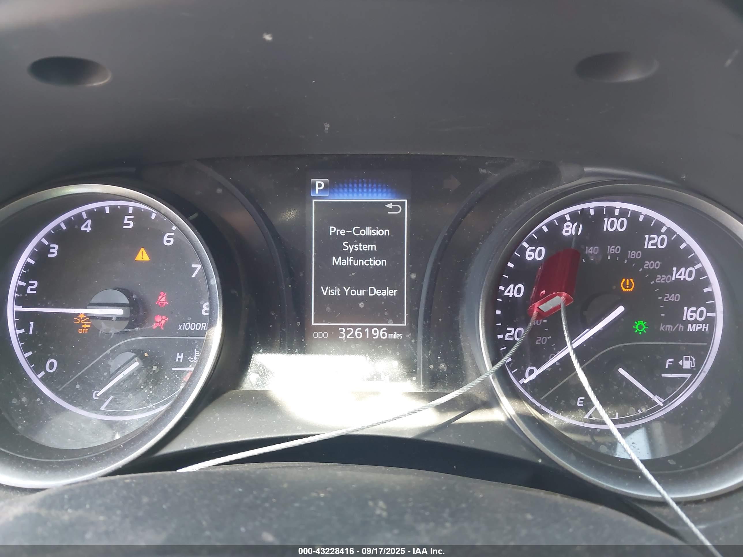 TOYOTA CAMRY image 7