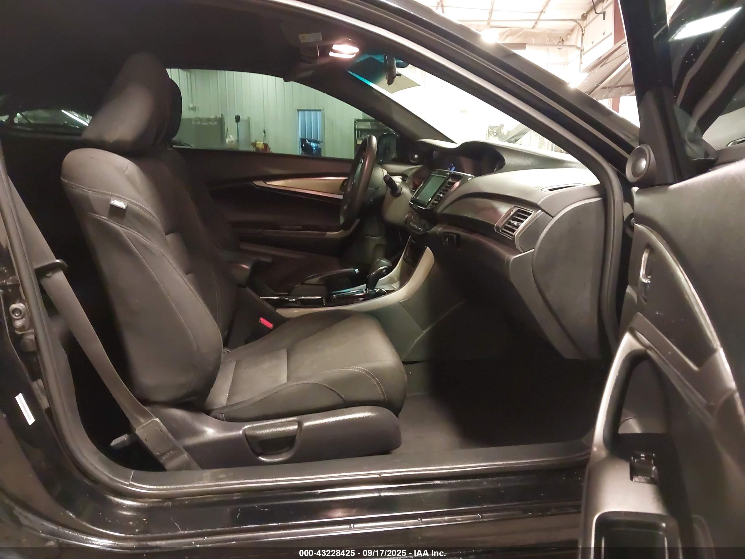 HONDA ACCORD image 5