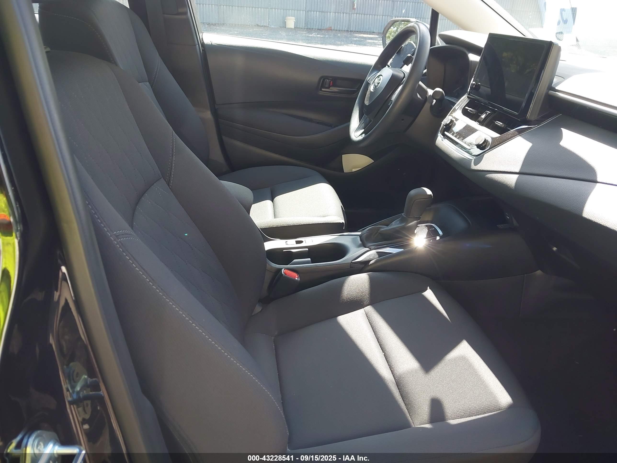 TOYOTA COROLLA image 5
