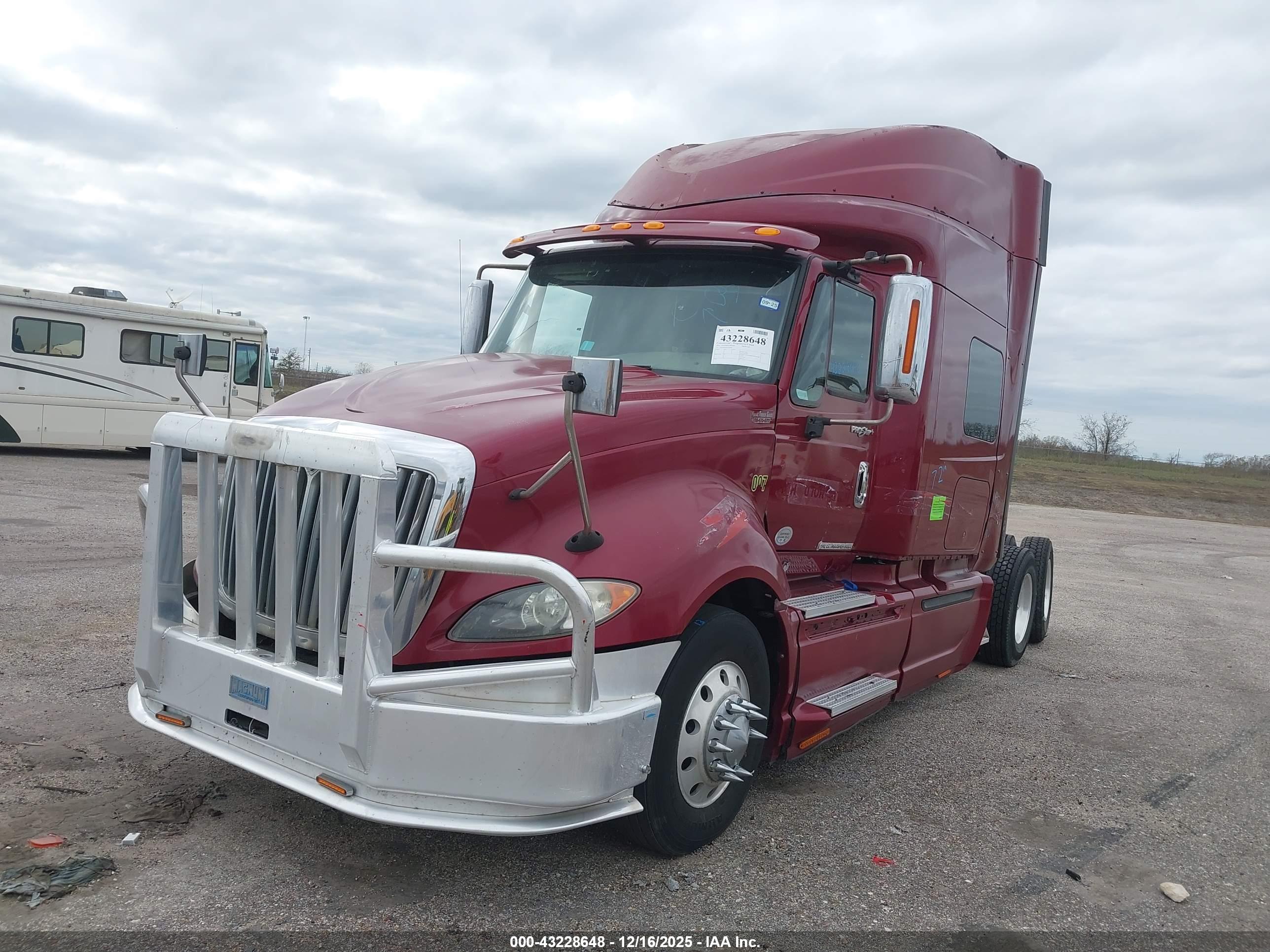 INTERNATIONAL PROSTAR image 2